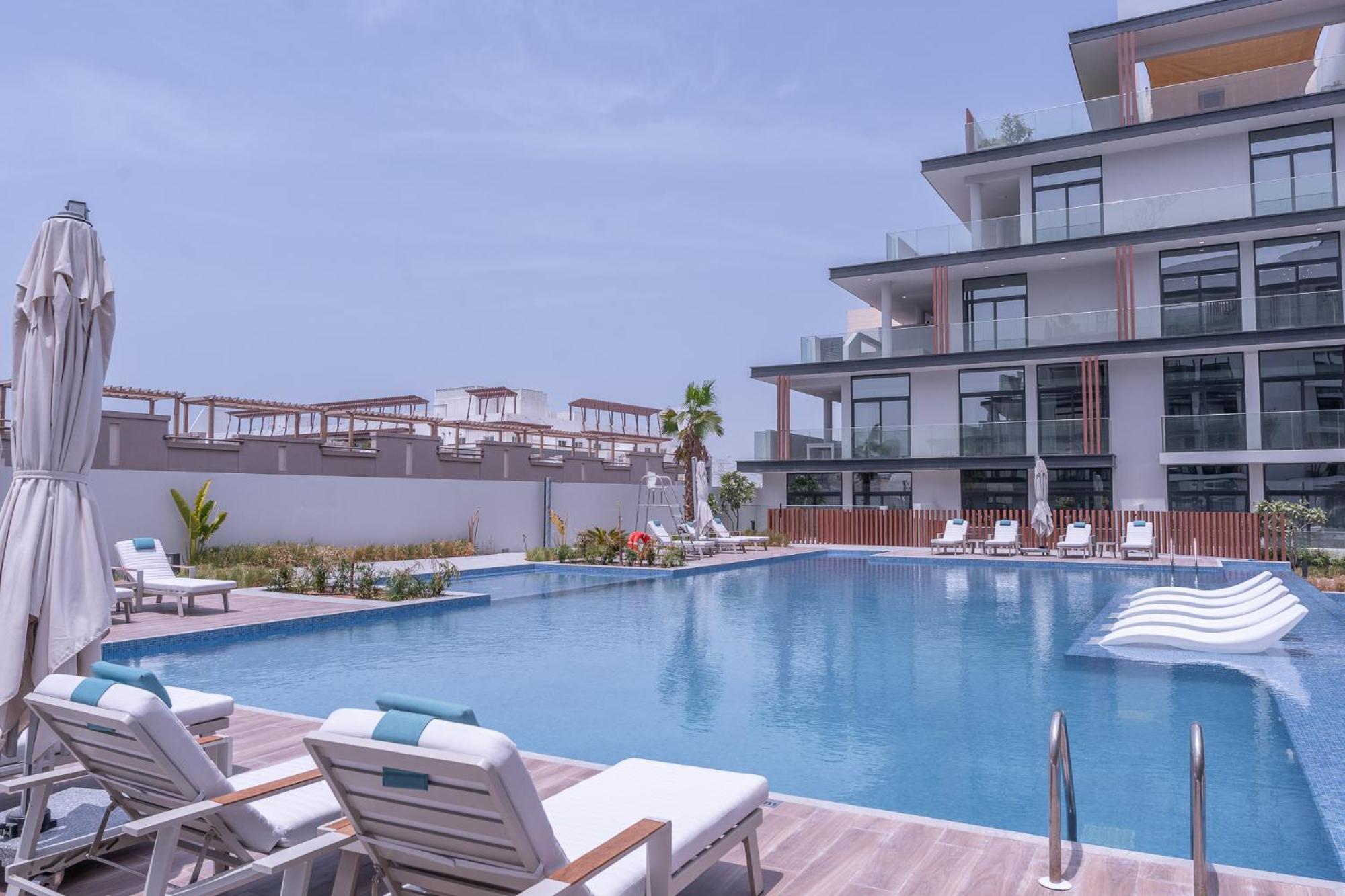 New Listing - Amenities In Jvc Apartment *
