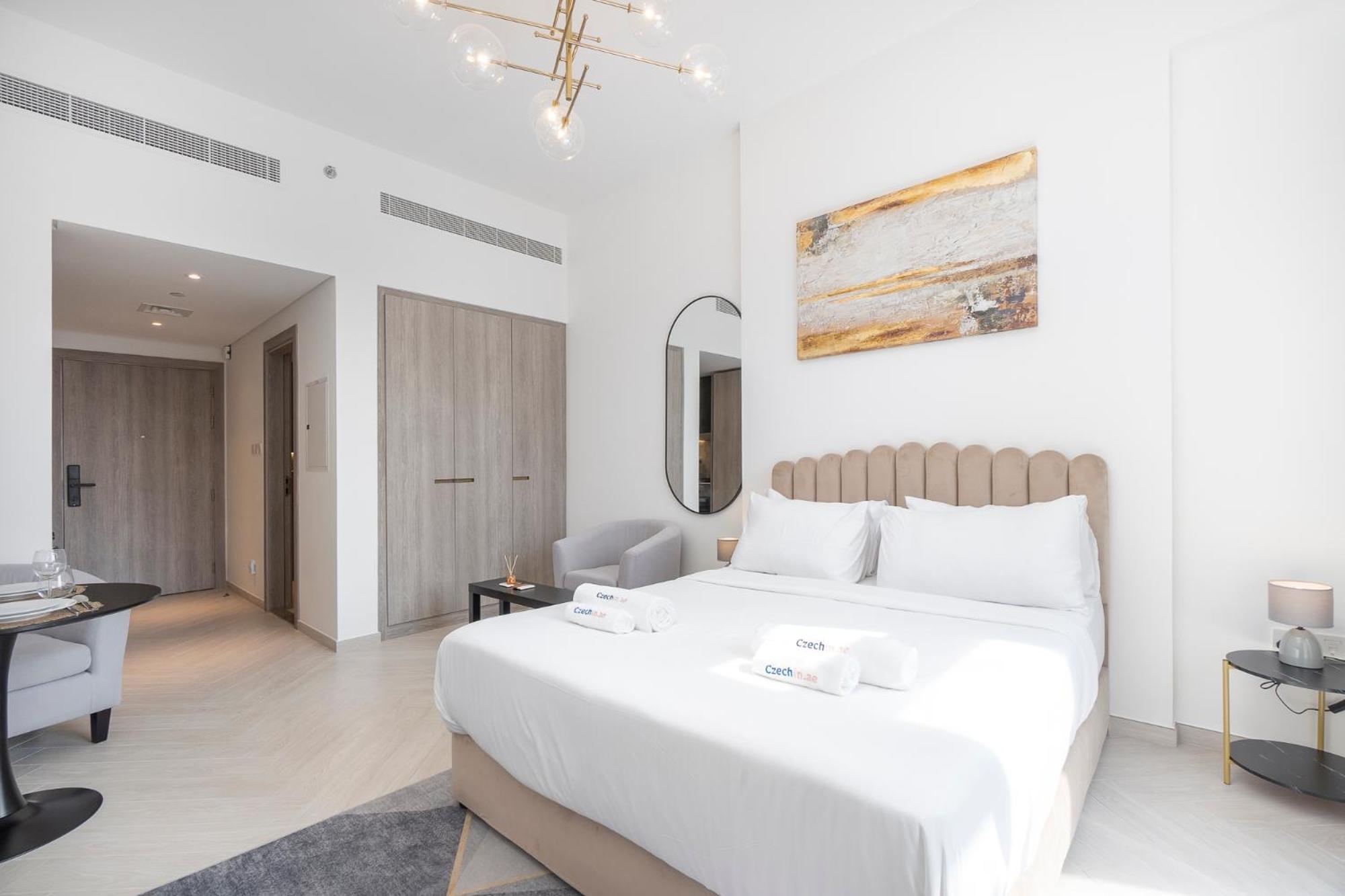 New Listing - Amenities In Jvc Apartment *
