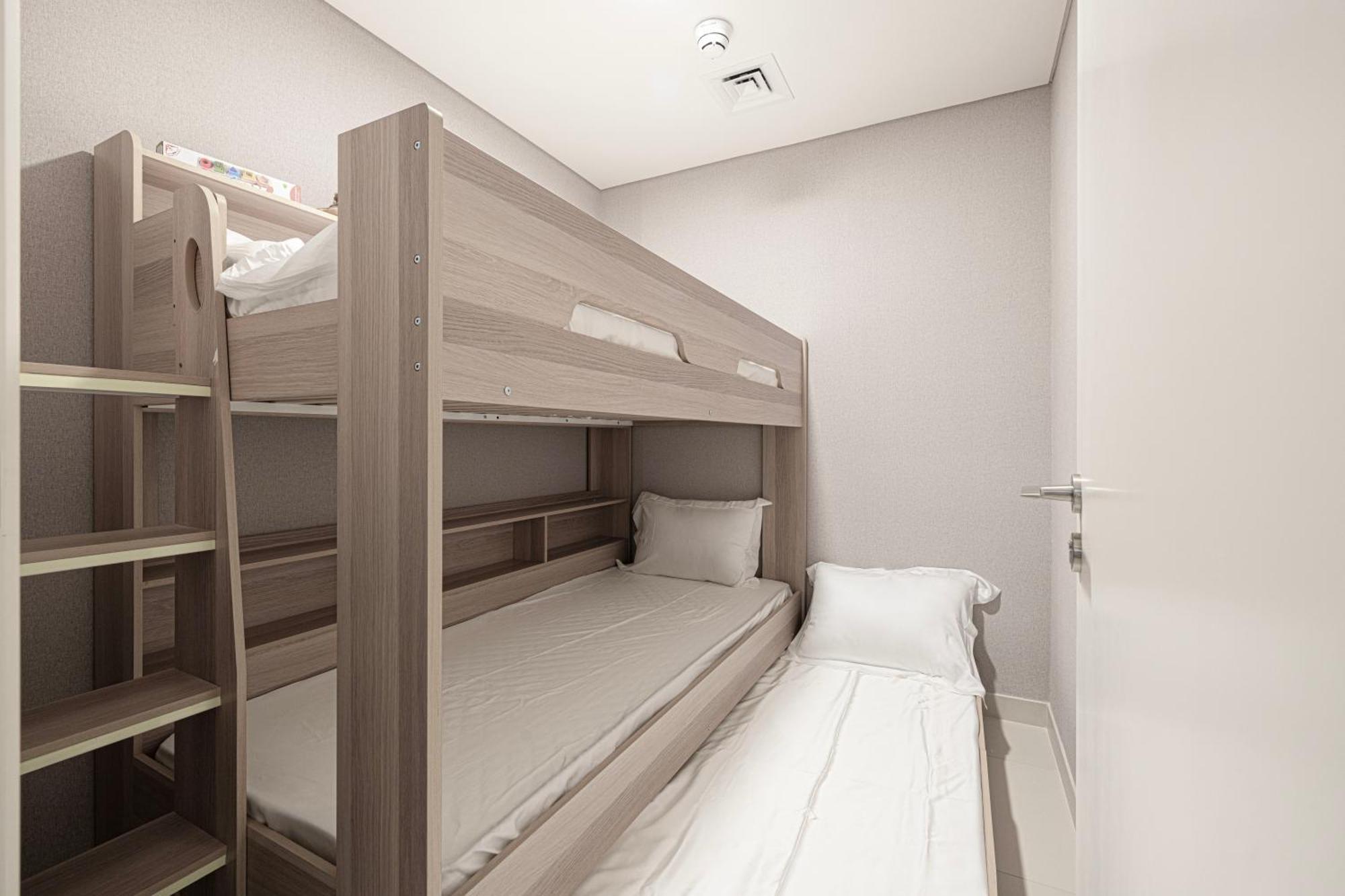Luxury 4br Burj Khalifa View Mall * Dubai
