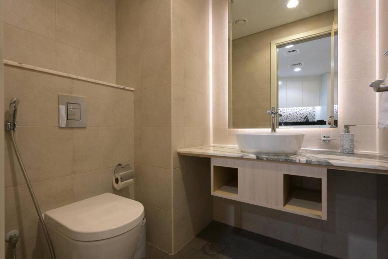 Apartment Stunning In Prime Location 5 Star Amenities Dubai