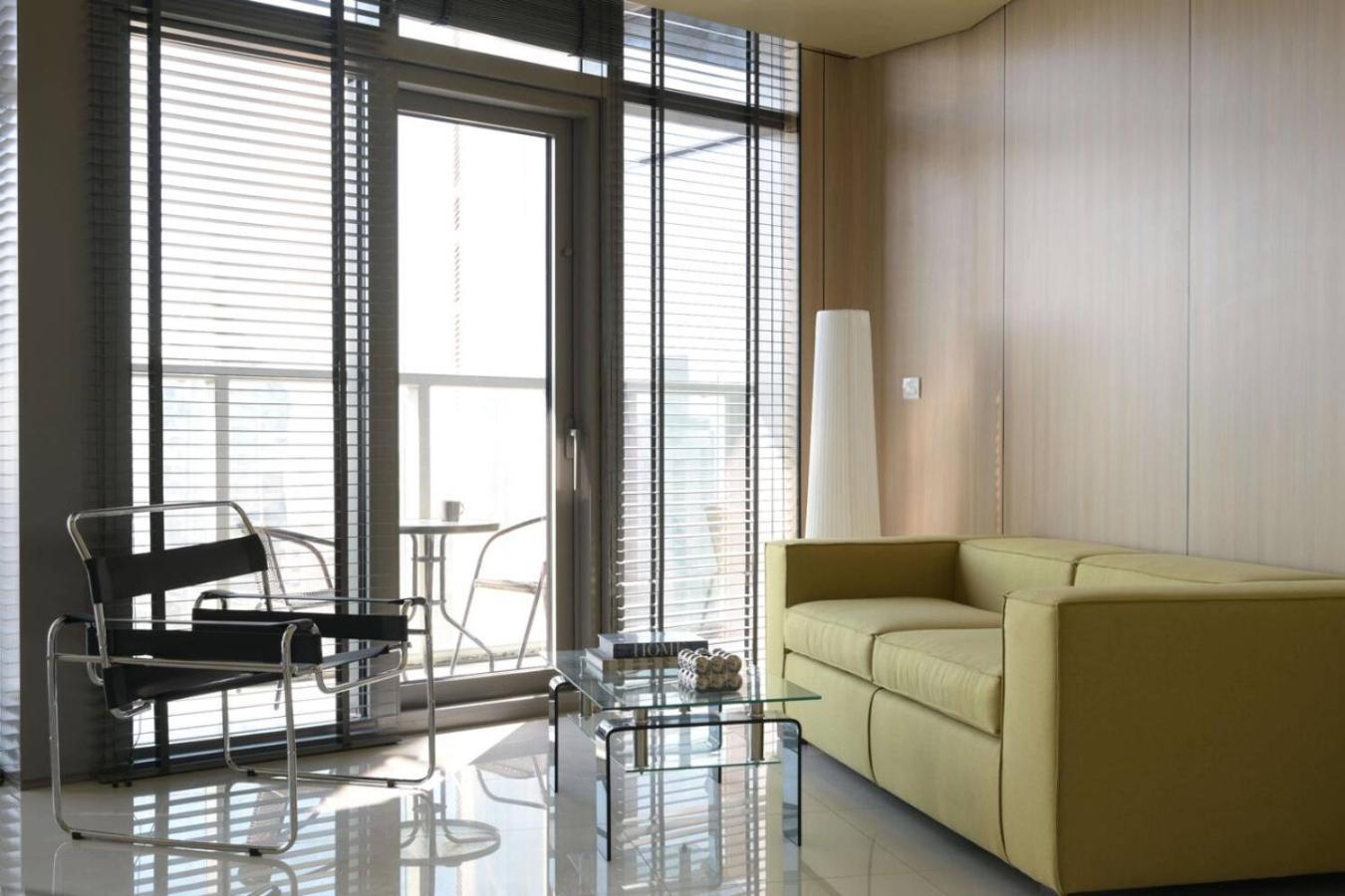 Apartment Stunning In Prime Location 5 Star Amenities