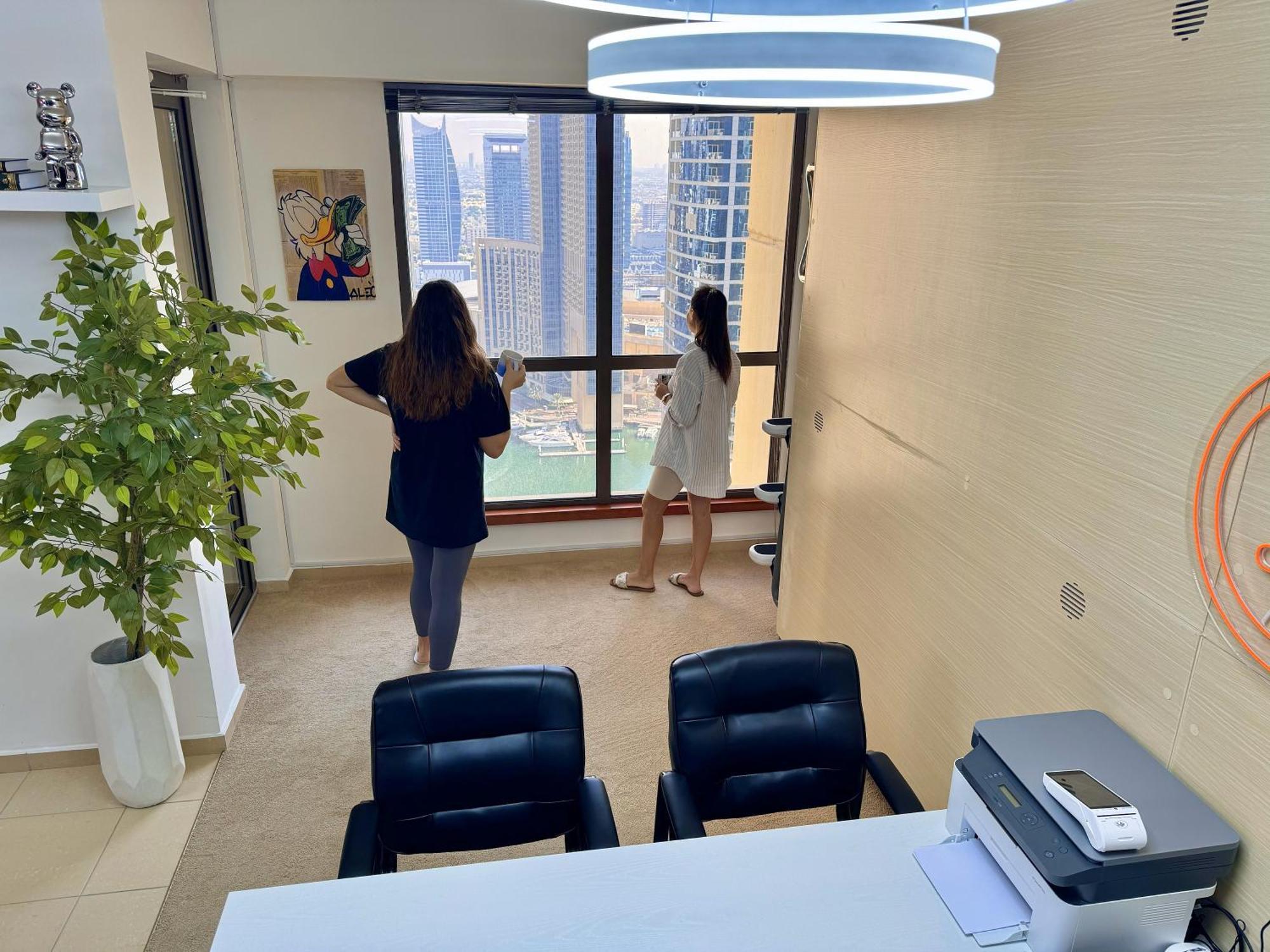 Capsule hotel Berloga Capsule Jbr *