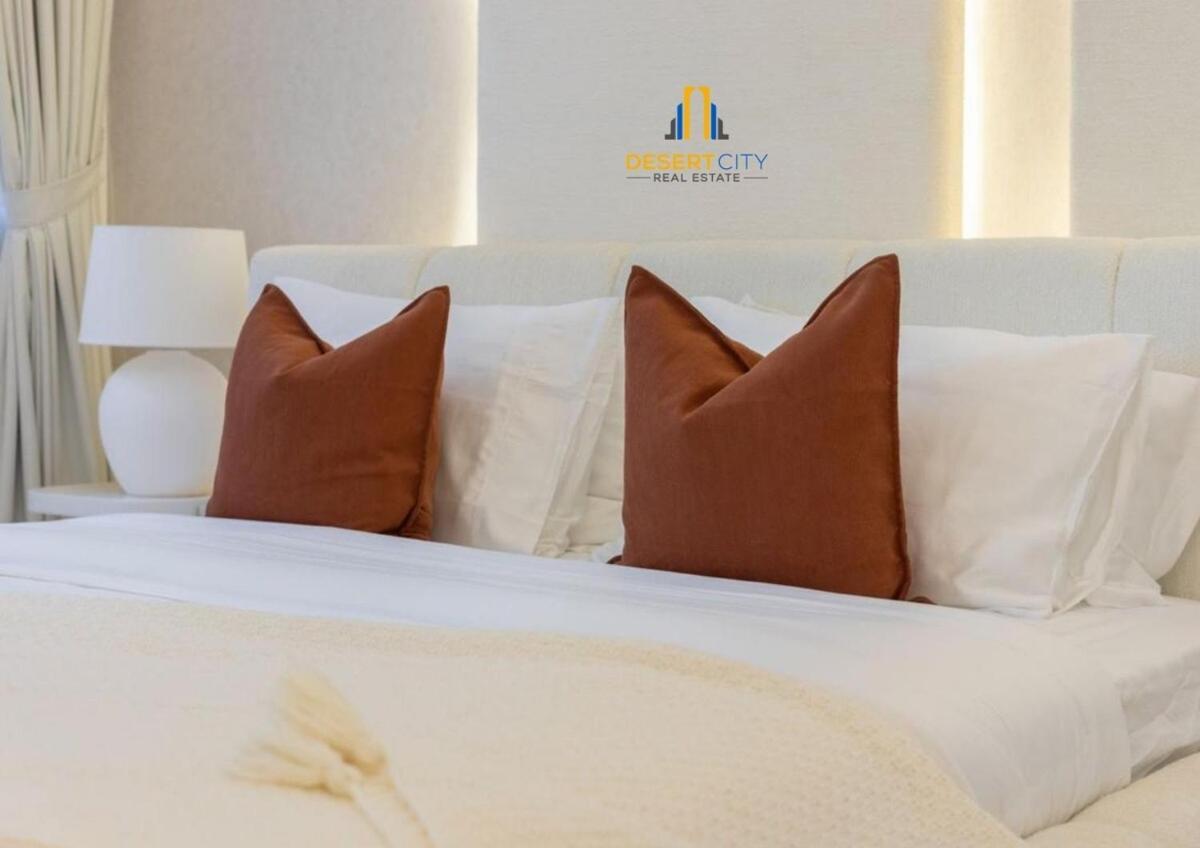 Chic 2 Bed In Marina, Hosted By Desert Apartment