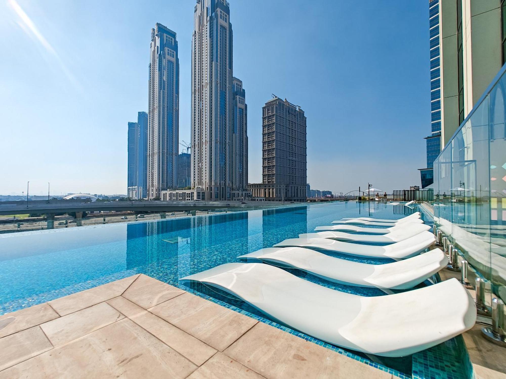 Fam Living - Urban Oasis 2bedroom, Business Bay *