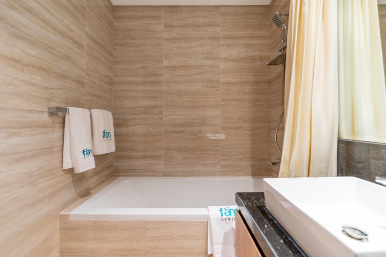 Fam Living - Urban Oasis 2bedroom, Business Bay *