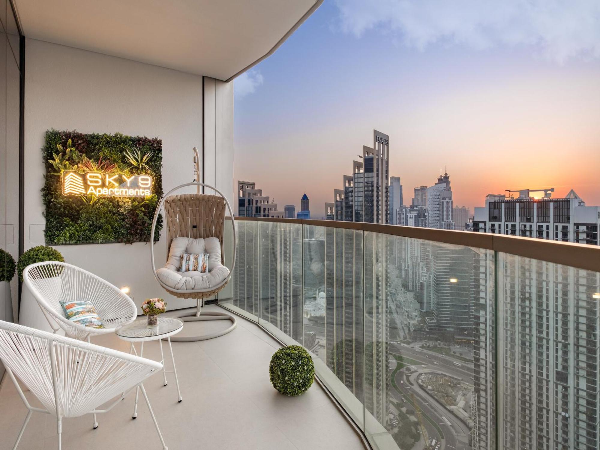 Sky9 Downtown Apartment *