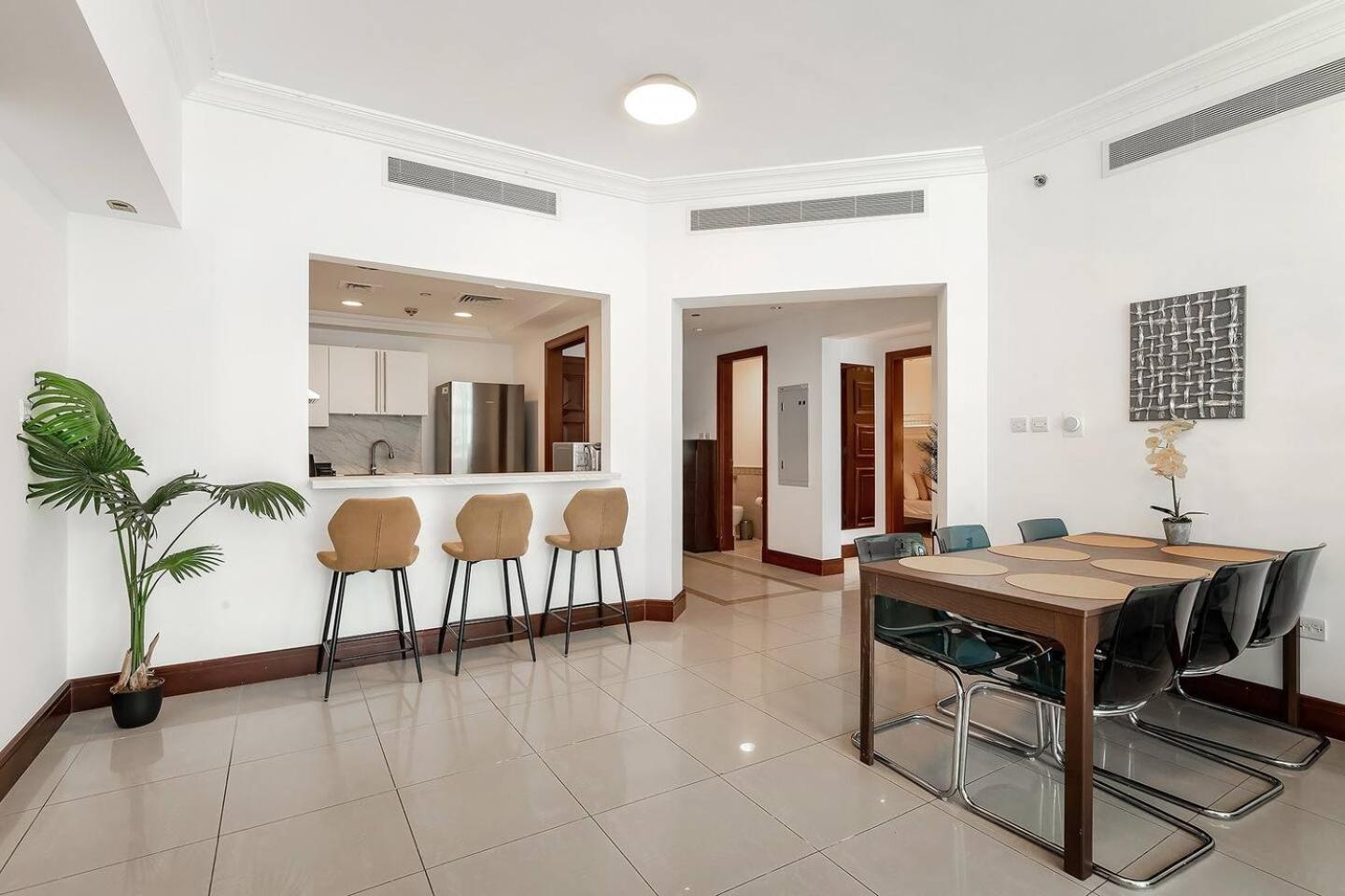 Luxe 2br Golden Mile 5sleeps 6beach Access Apartment Dubai