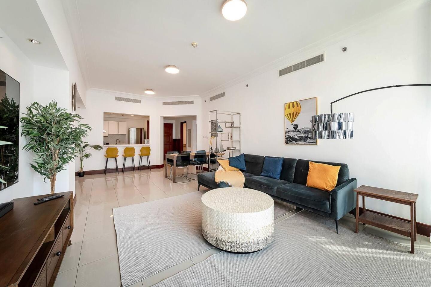 Luxe 2br Golden Mile 5sleeps 6beach Access Dubai