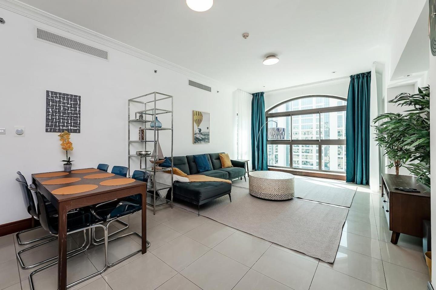 Apartment Luxe 2br Golden Mile 5sleeps 6beach Access Dubai
