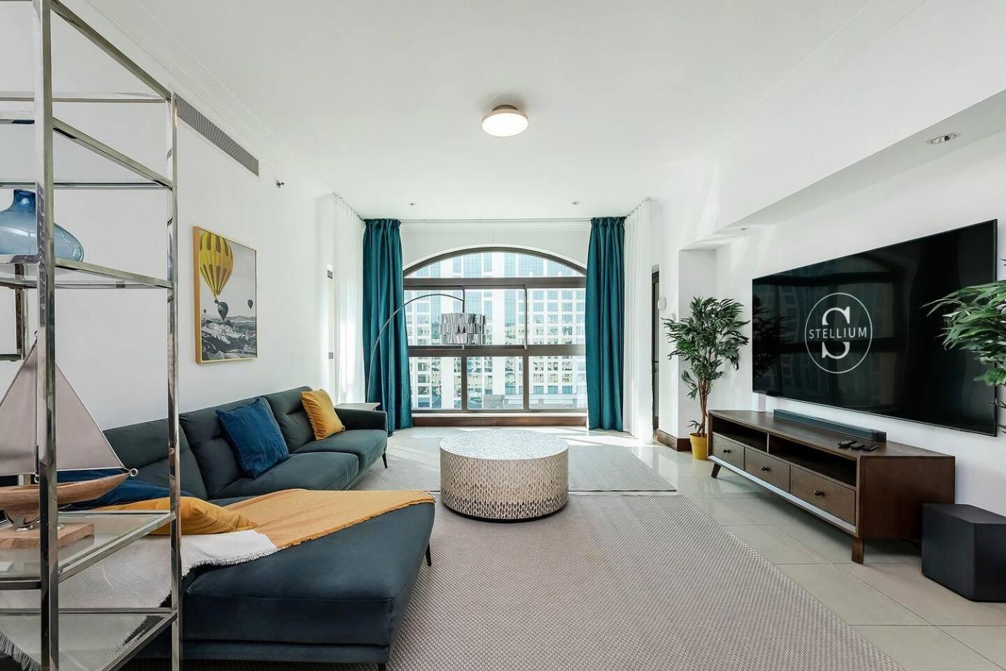 Luxe 2br Golden Mile 5sleeps 6beach Access Apartment Dubai