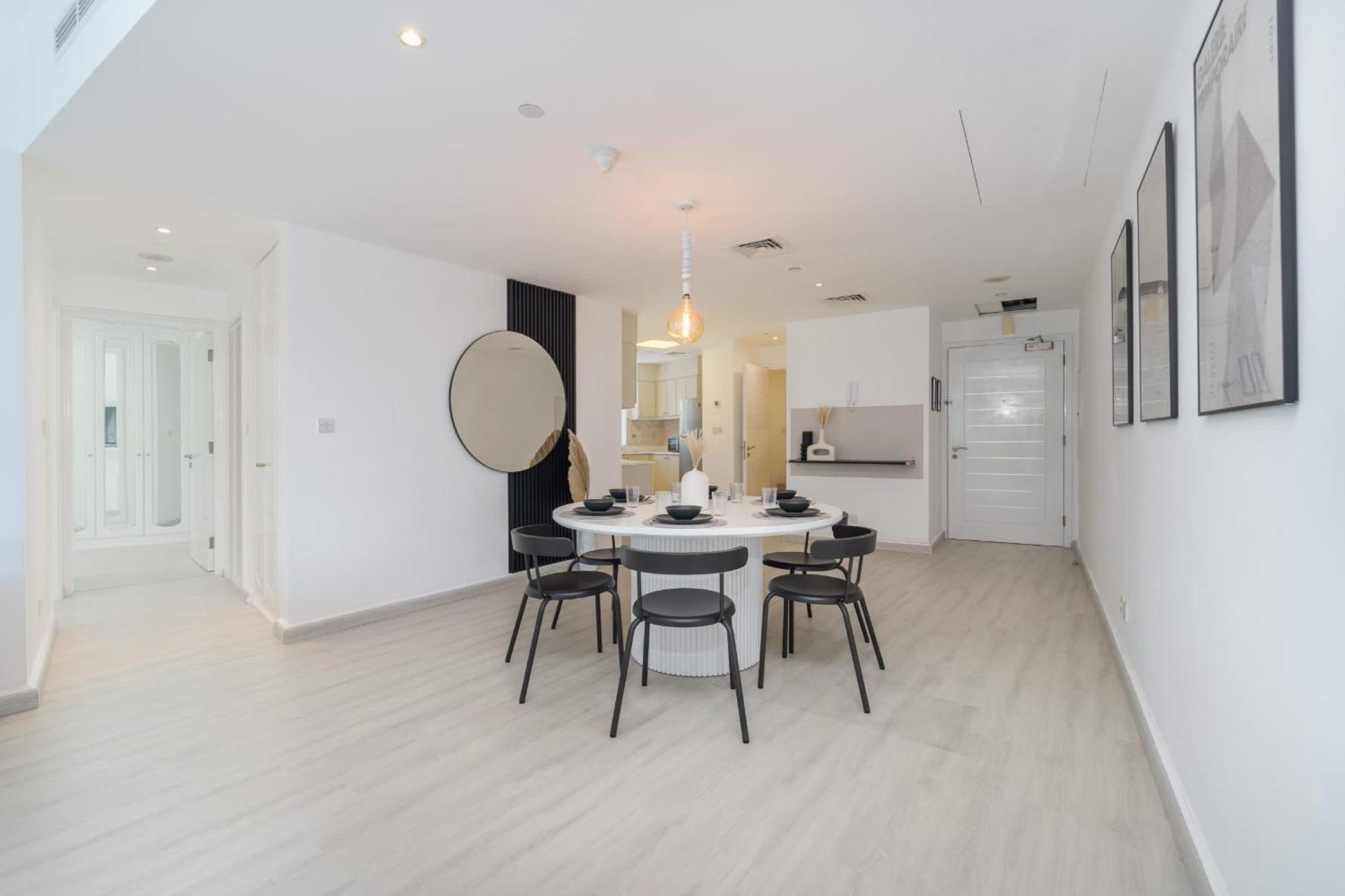Apartment Exquisite 3-bedrooms At Marina Terrace With Striking Views Of Marina! *