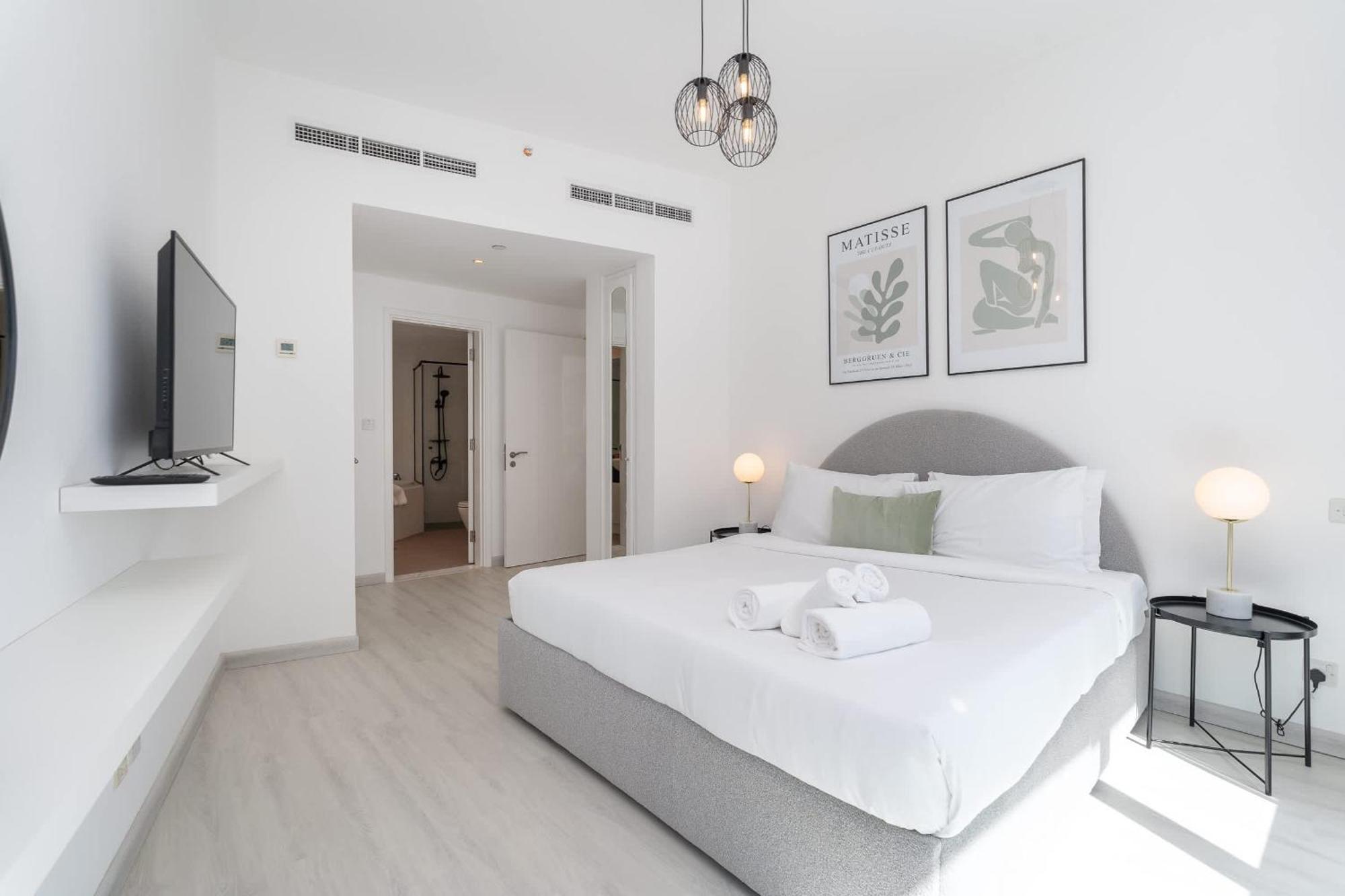 Apartment Exquisite 3-bedrooms At Marina Terrace With Striking Views Of Marina! *