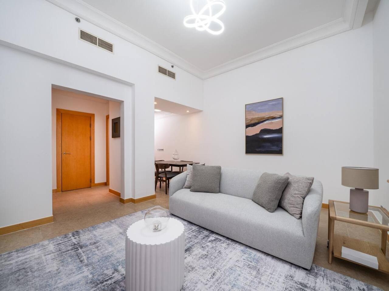 Cosy Palm Jumeirah 1 Bedroom - Perfect Location Apartment Dubai
