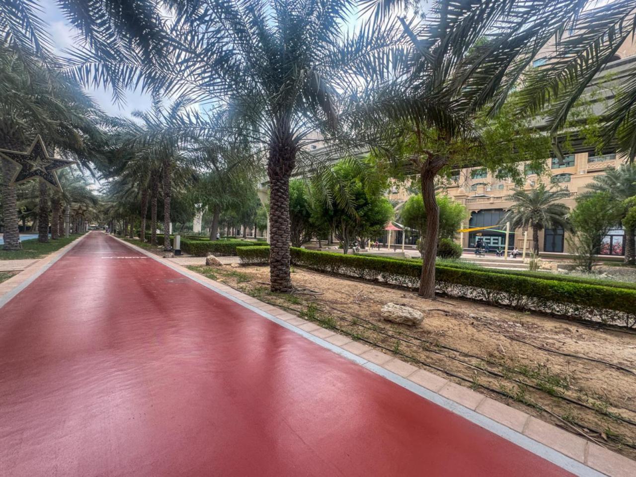 Cosy Palm Jumeirah 1 Bedroom - Perfect Location Apartment *