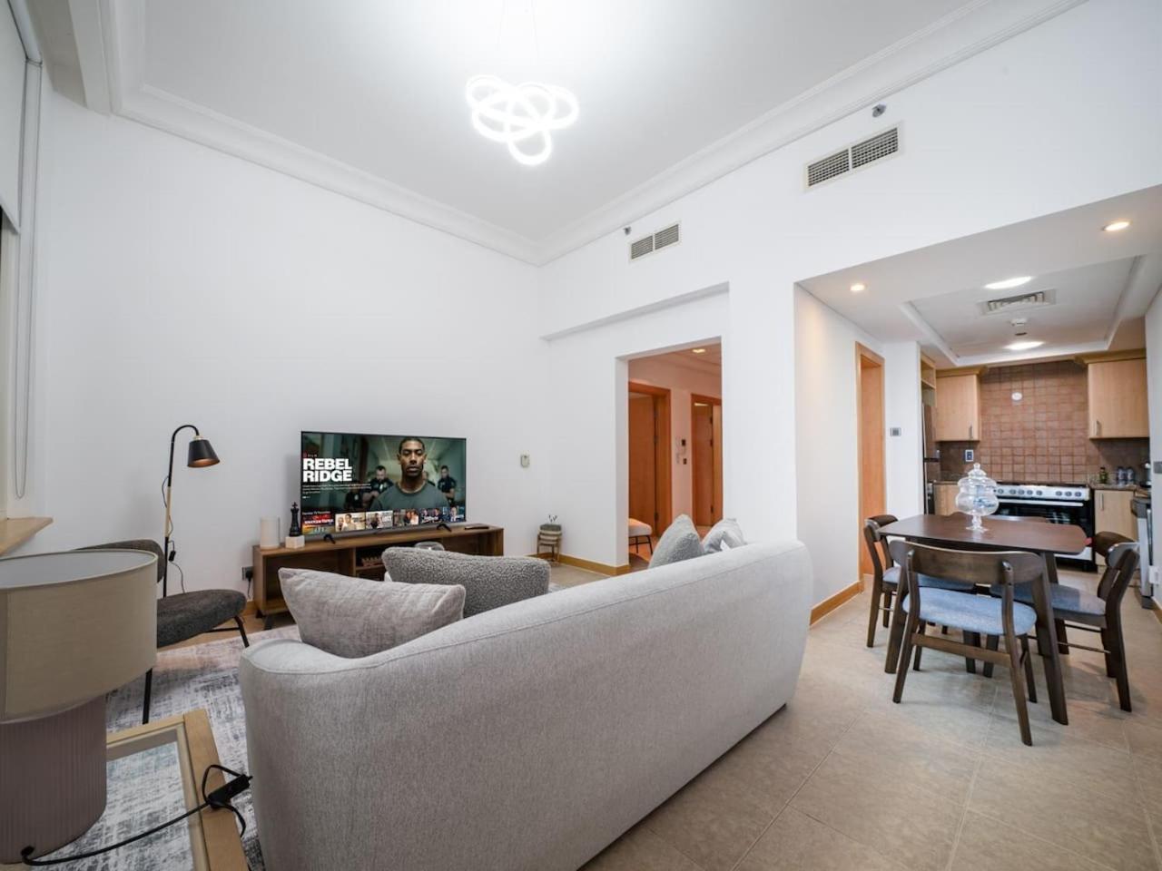 Cosy Palm Jumeirah 1 Bedroom - Perfect Location Apartment Dubai