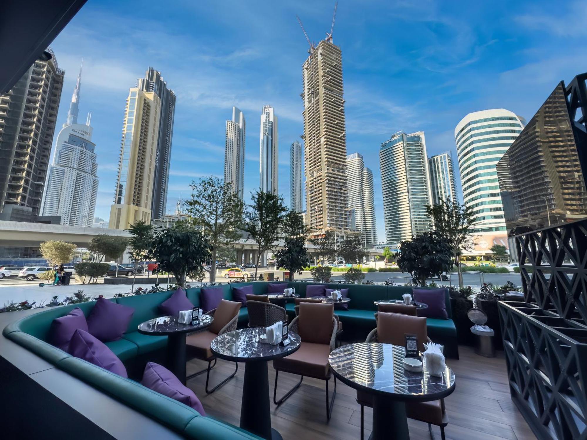 Apartment Chic 2br Near Mall & Burj L Canal & View I 5 Pax *