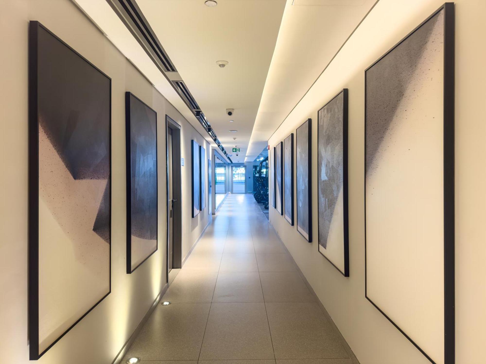 Chic 2br Near Mall & Burj L Canal & View I 5 Pax Apartment Dubai