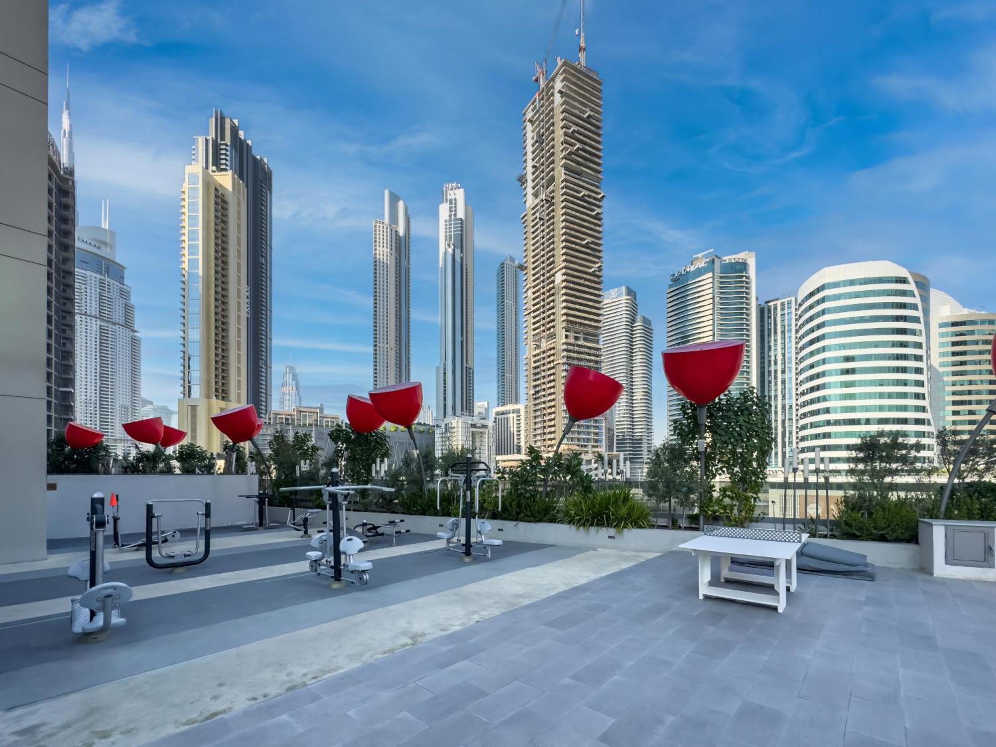 Chic 2br Near Mall & Burj L Canal & View I 5 Pax