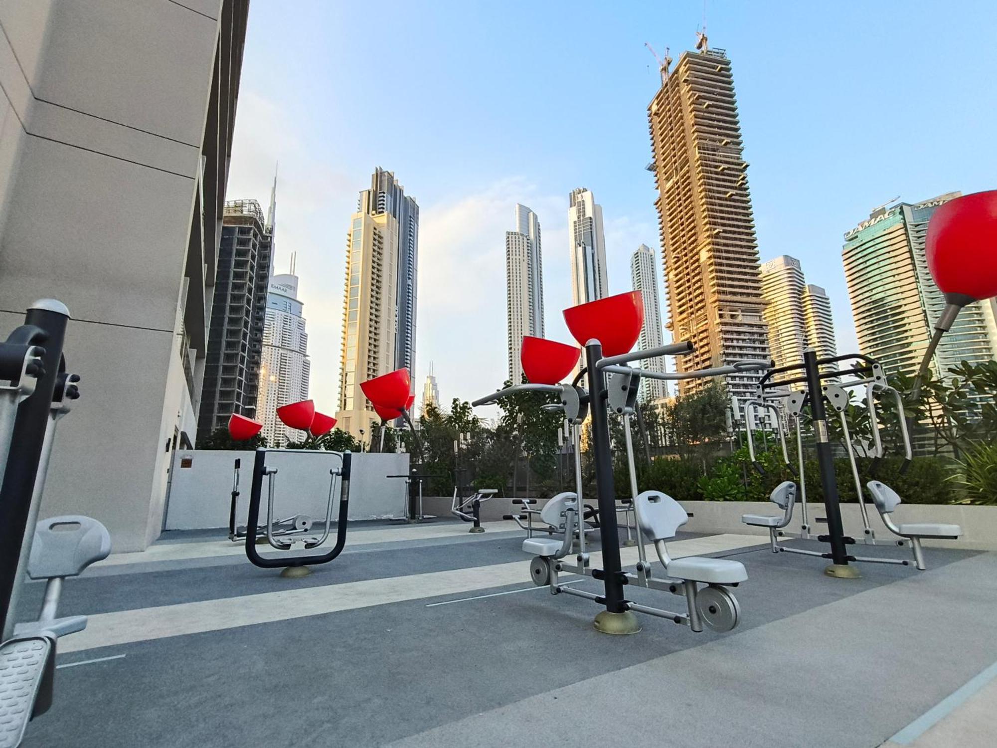 Apartment Chic 2br Near Mall & Burj L Canal & View I 5 Pax