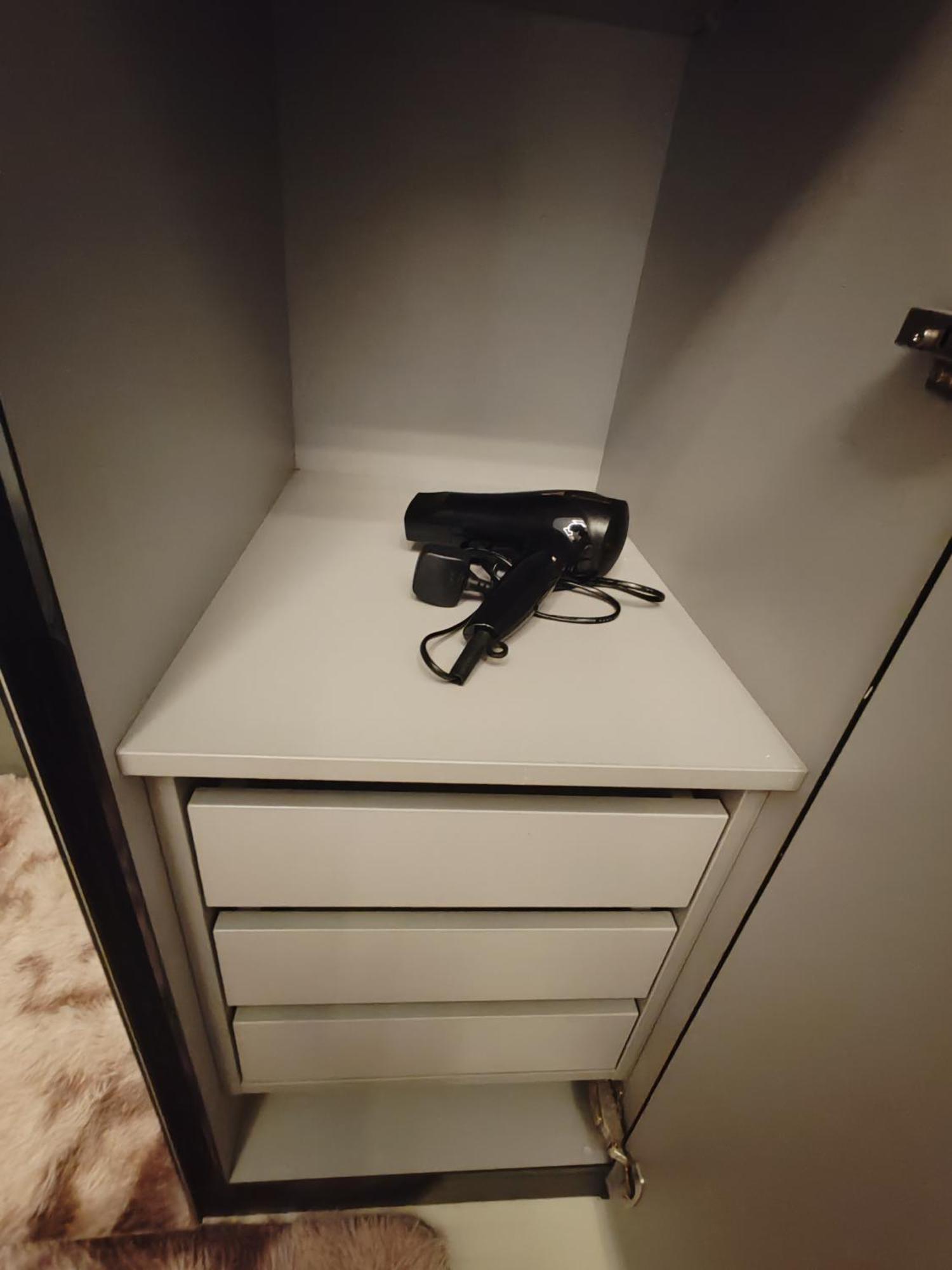 Chic 2br Near Mall & Burj L Canal & View I 5 Pax Dubai