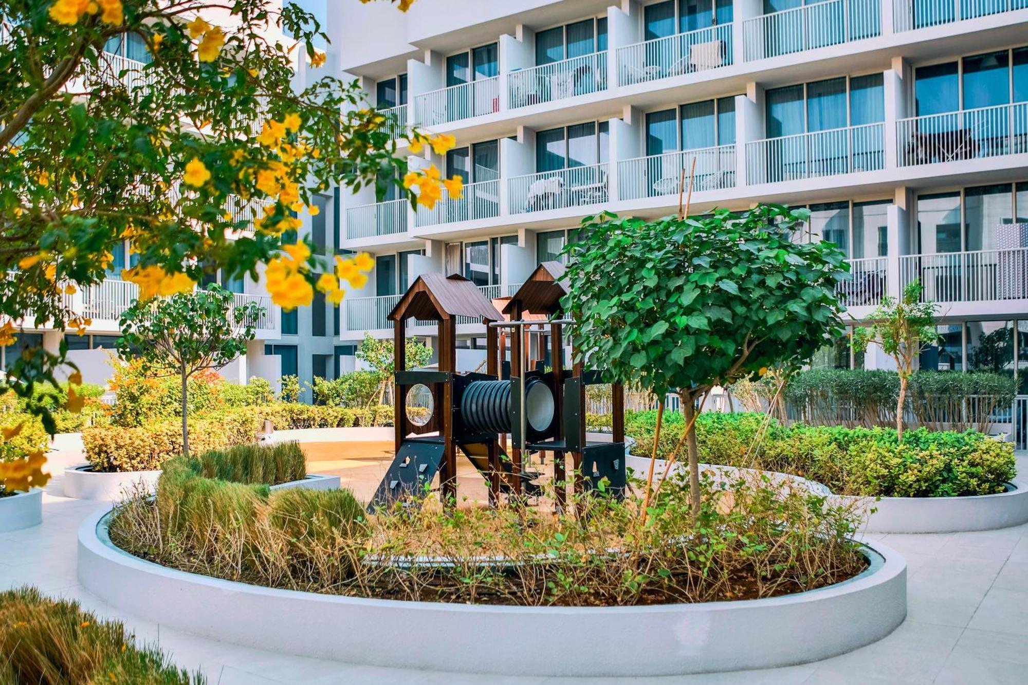 Apartment Jvc Modern In