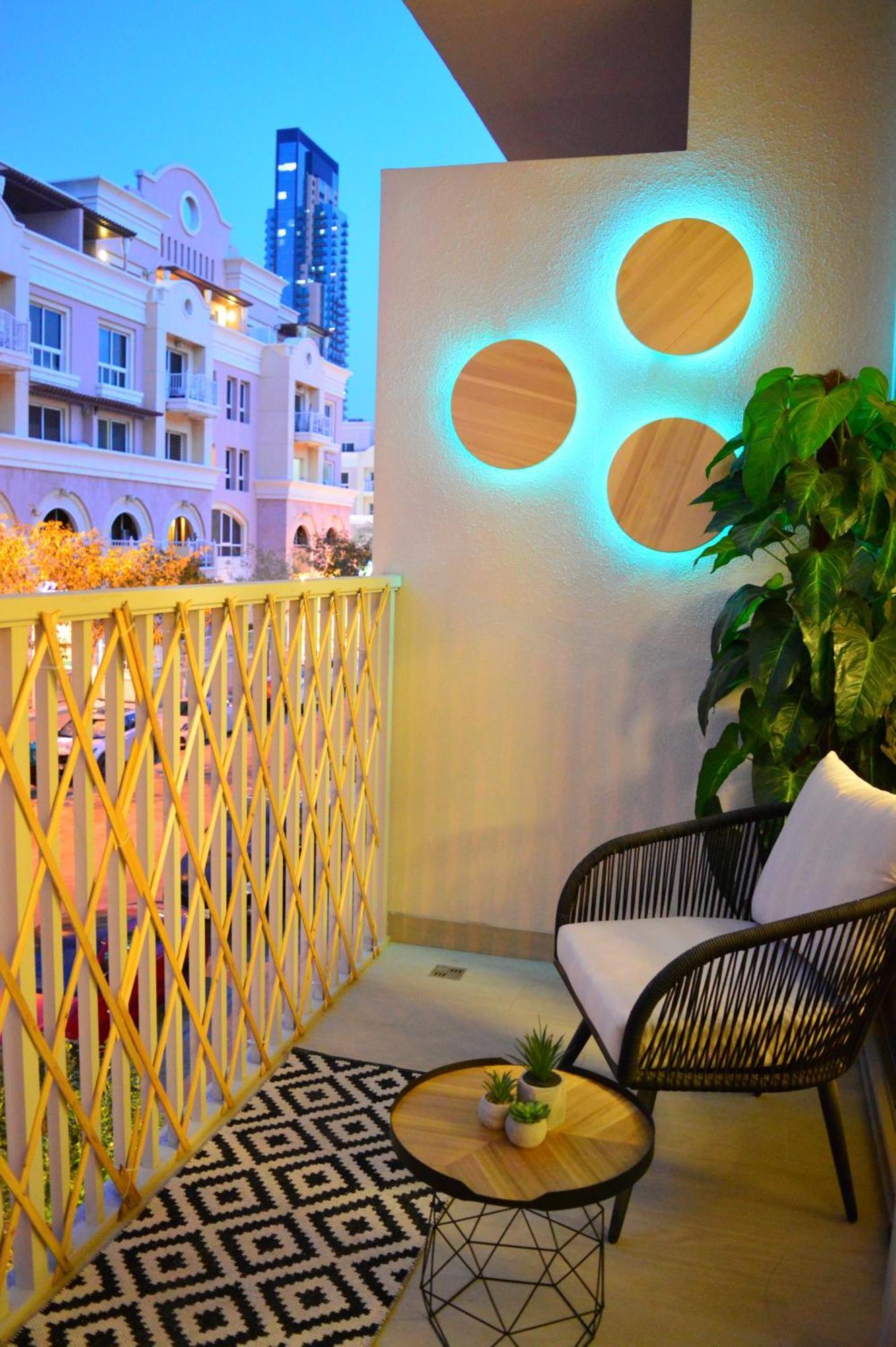 Apartment Jvc Modern In