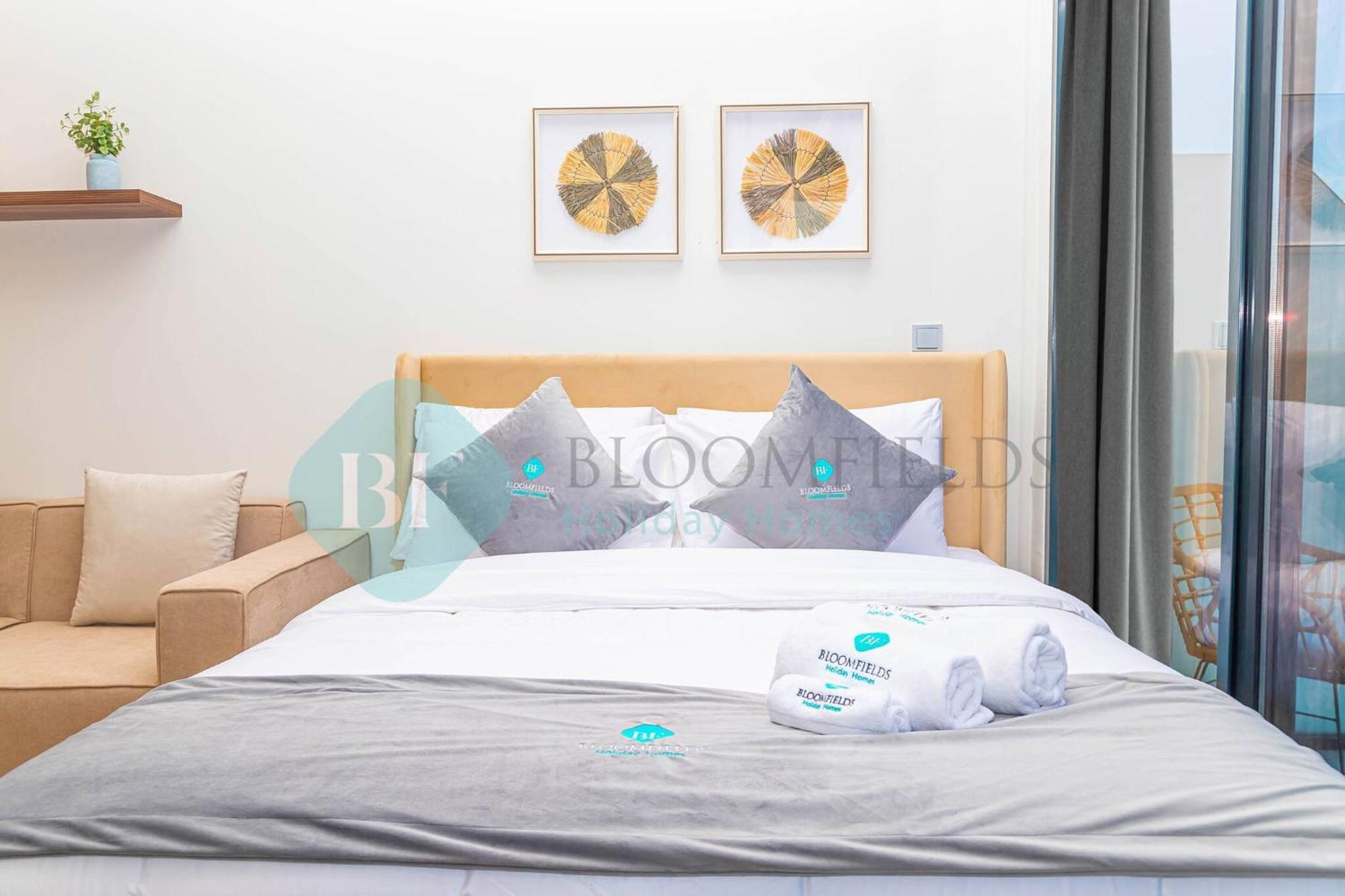 Bloomfields Stu View Azizi Riviera Meydan *