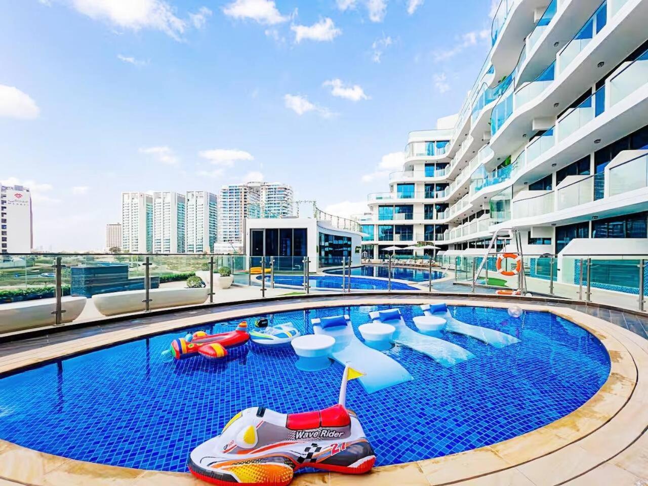 At Park Views In Samana Al Barsha By Vibel * Dubai