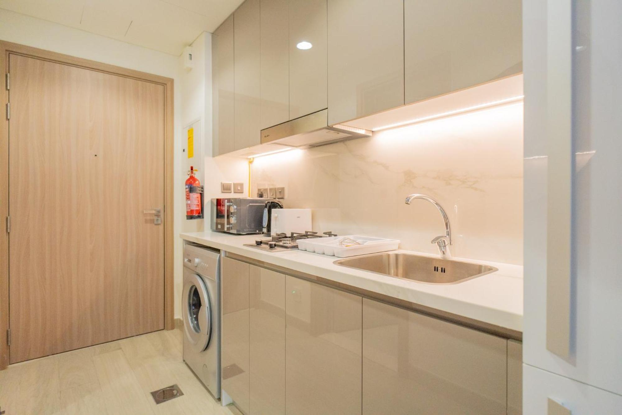 Super Cozy Brand New Meydan Apartment Dubai