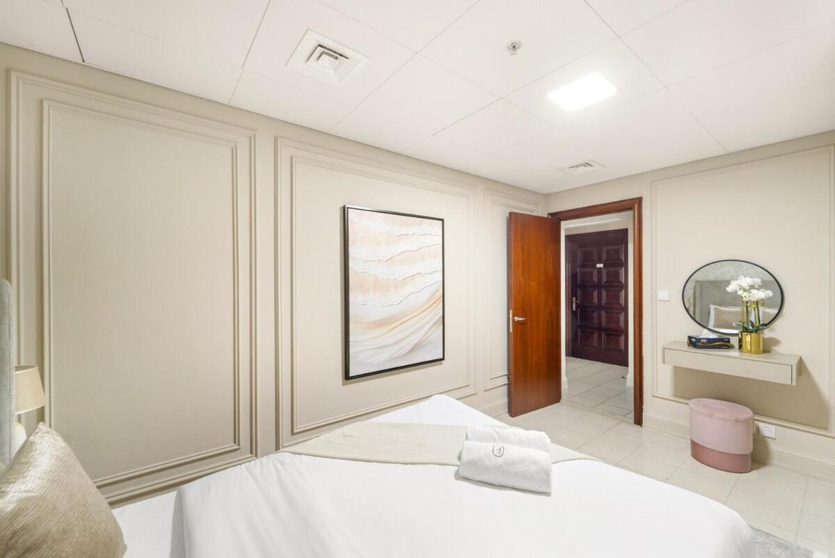 First Class 3br Luxurious Marina Escape Apartment