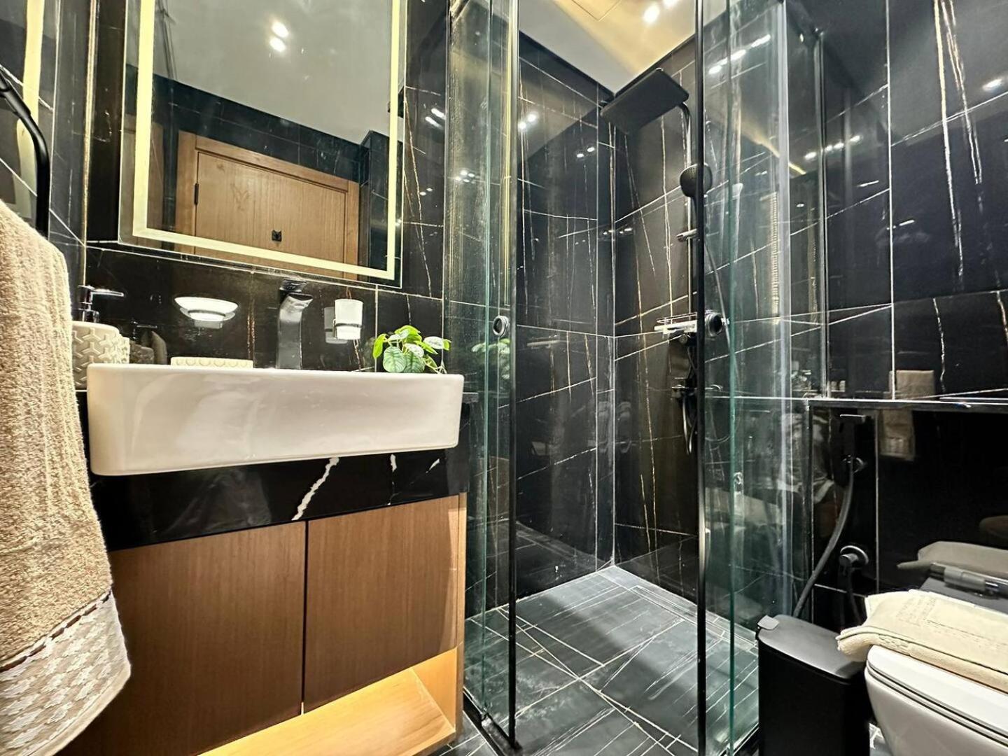 Modern And Spacious 1 Bedroom In Jvc Apartment *
