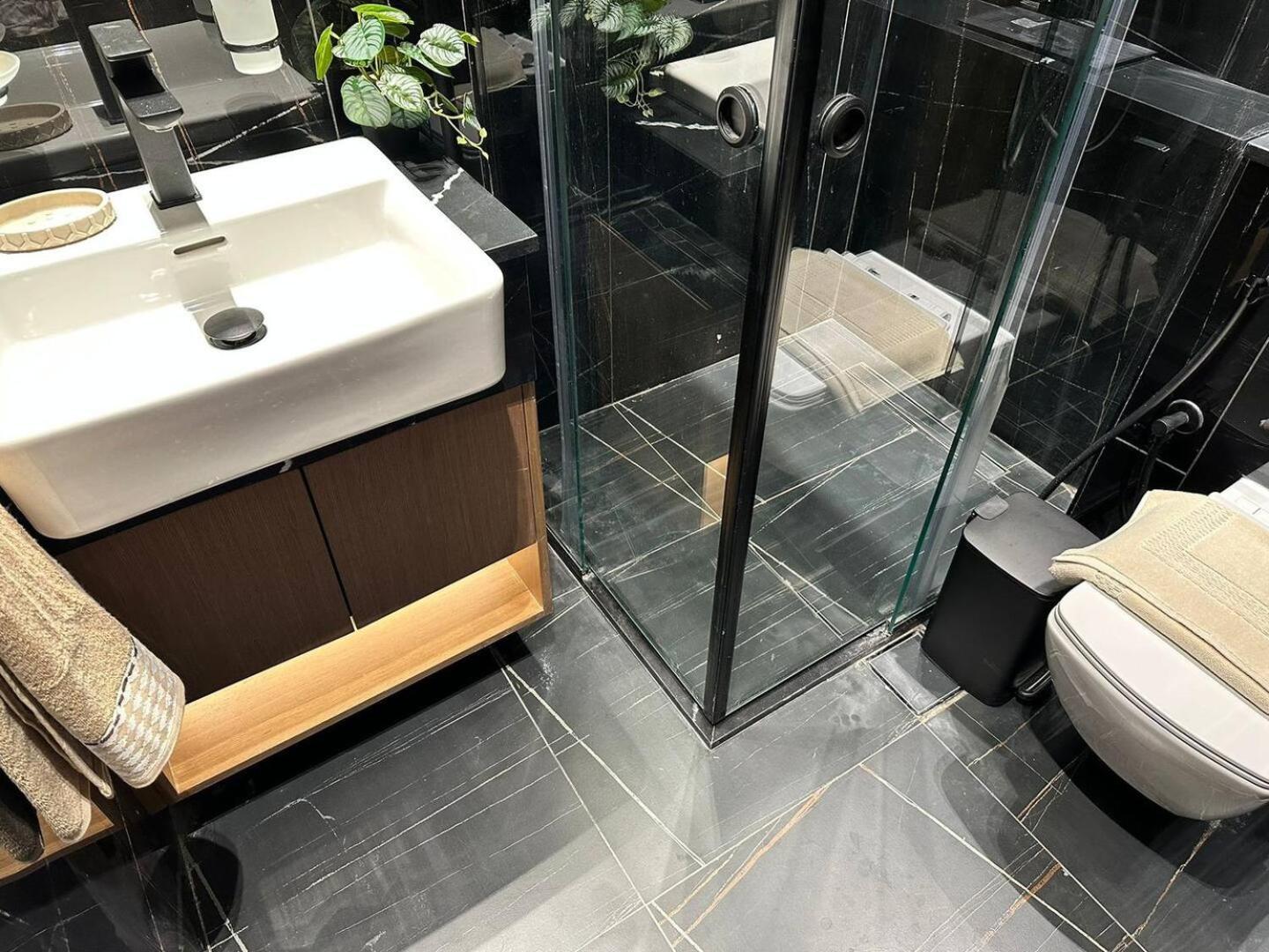 Modern And Spacious 1 Bedroom In Jvc