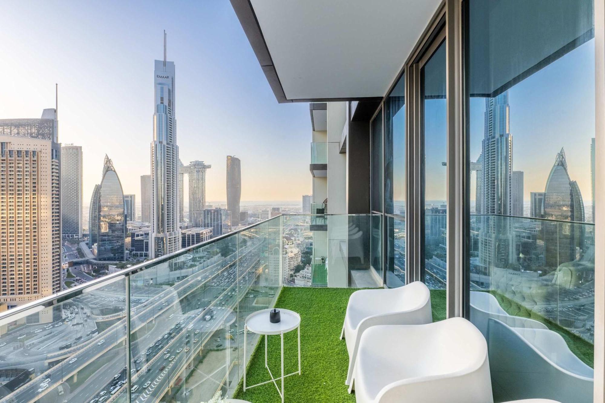 Elegant 4br With Burj Khalifa And Fountain Views Connected To Mall *