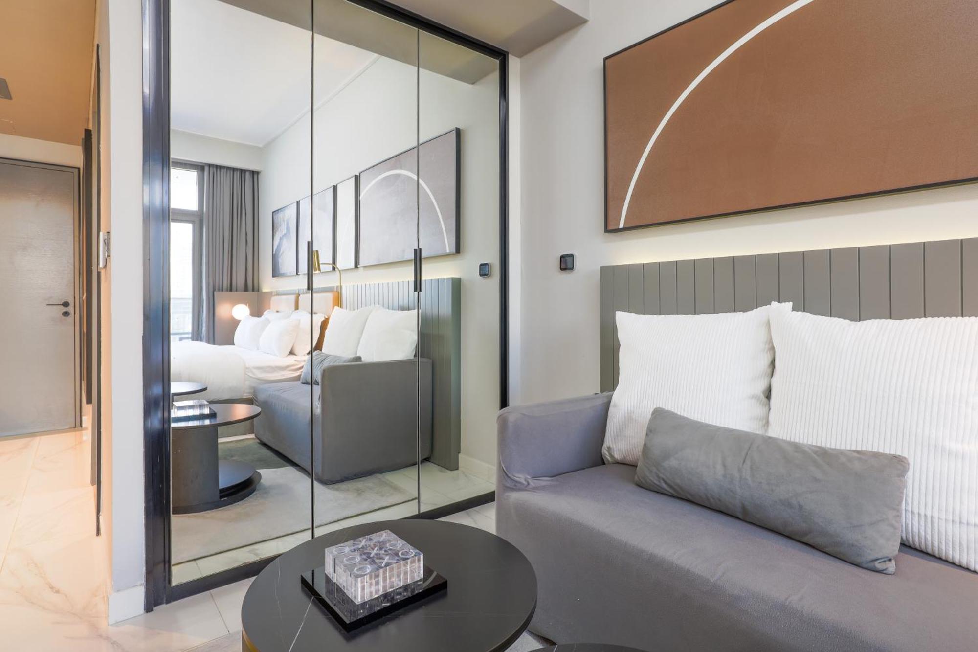 Bright & Cozy Near Burj Khalifa In Mag 318 Dubai