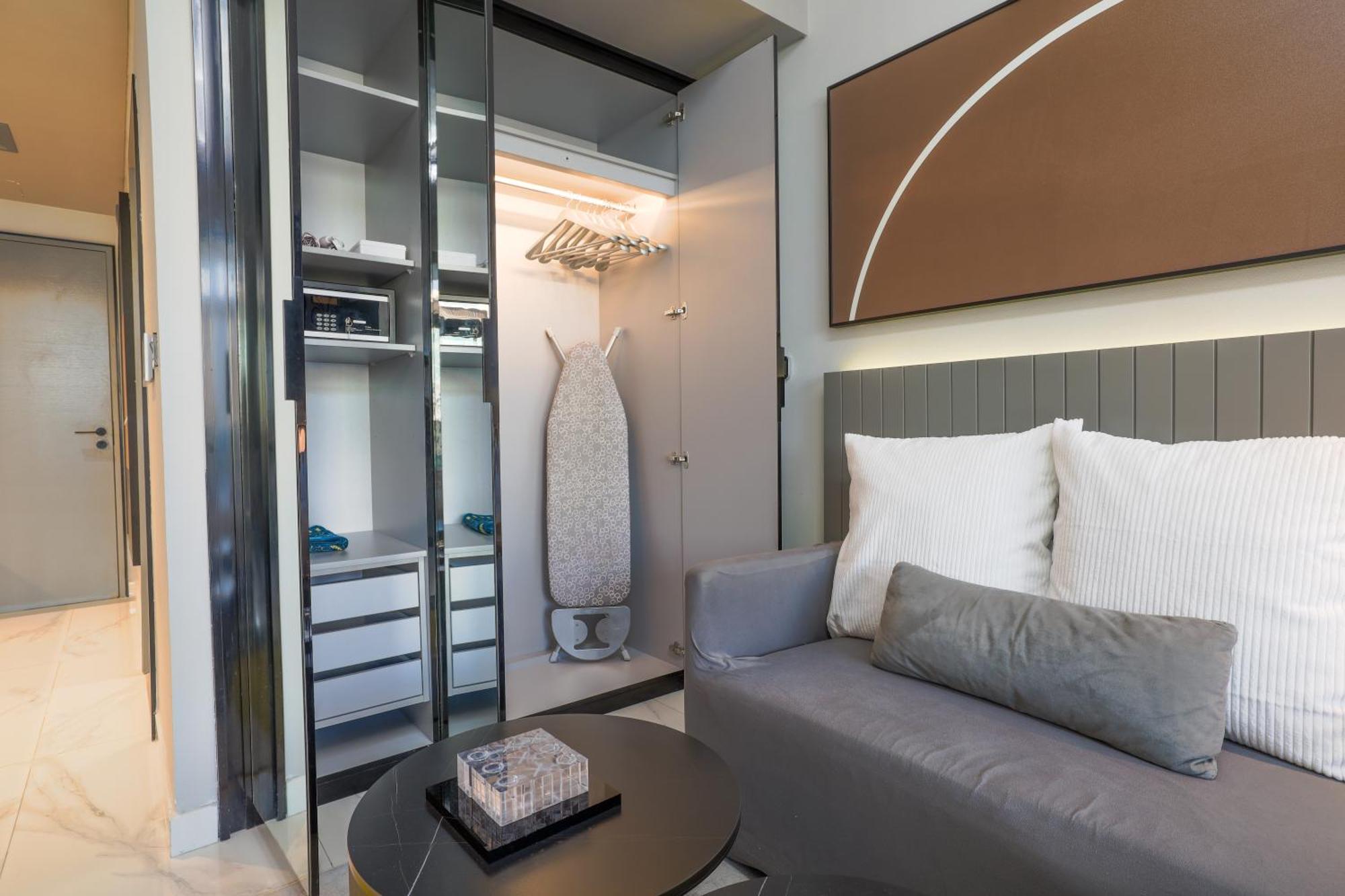 Bright & Cozy Near Burj Khalifa In Mag 318 Apartment