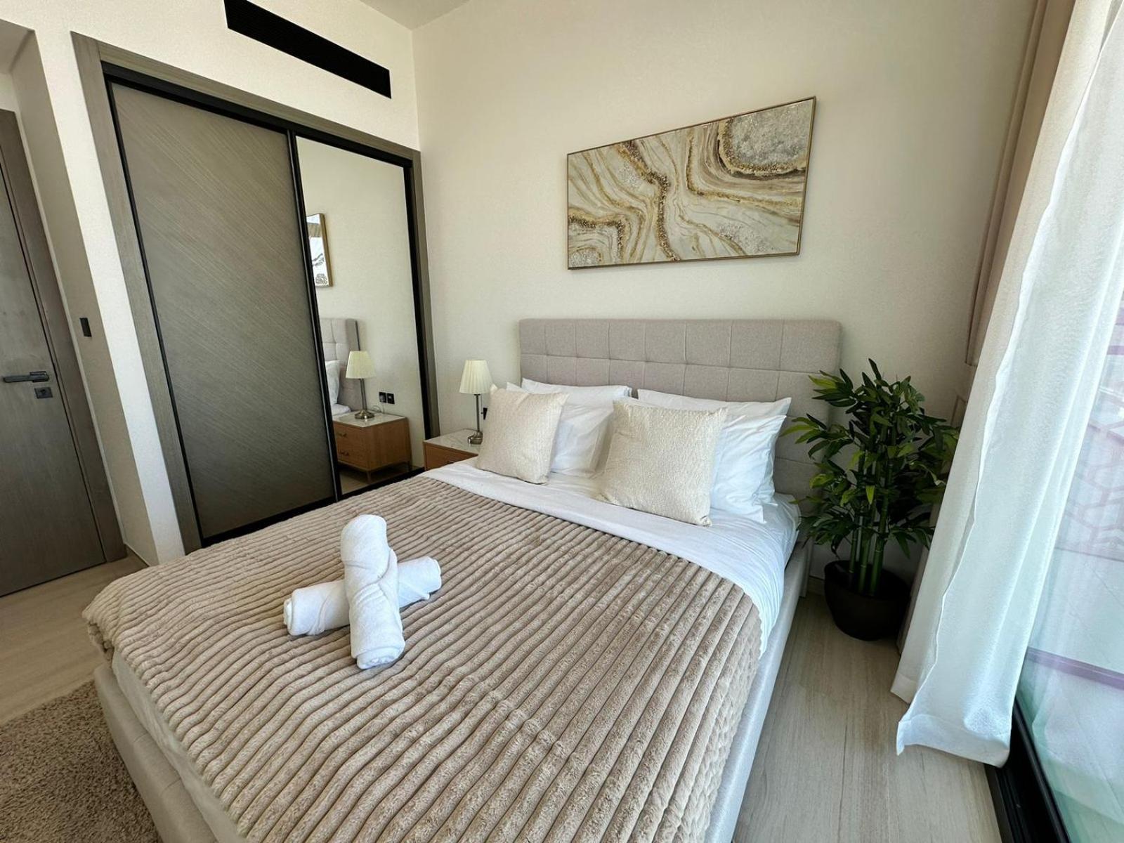 Modern And Spacious 1 Bedroom In Jvc *