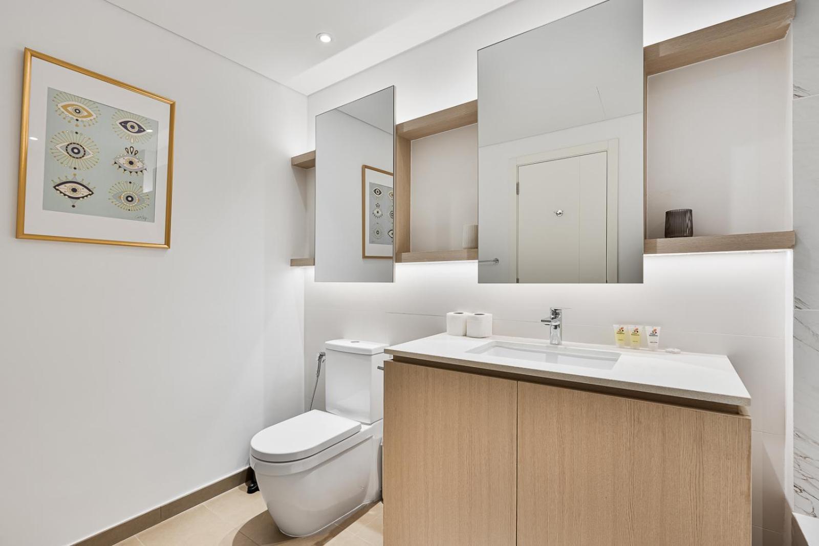 Stylish 1br With Gym, Pool & Private Parking Dubai
