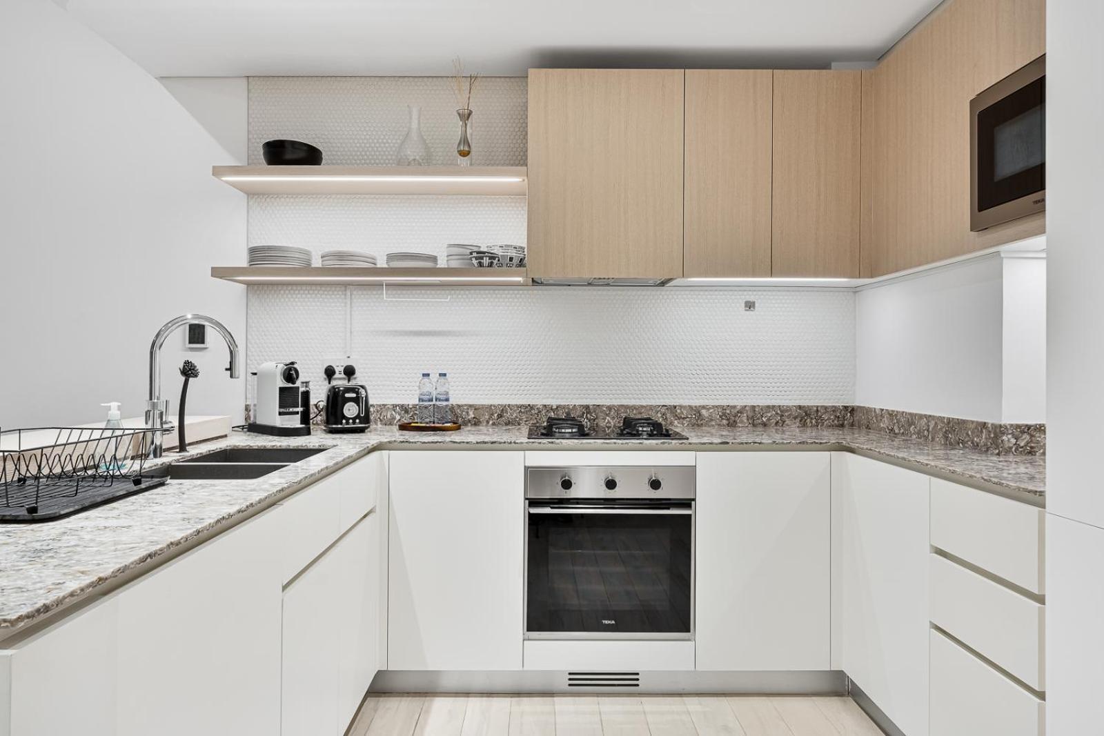 Stylish 1br With Gym, Pool & Private Parking * Dubai
