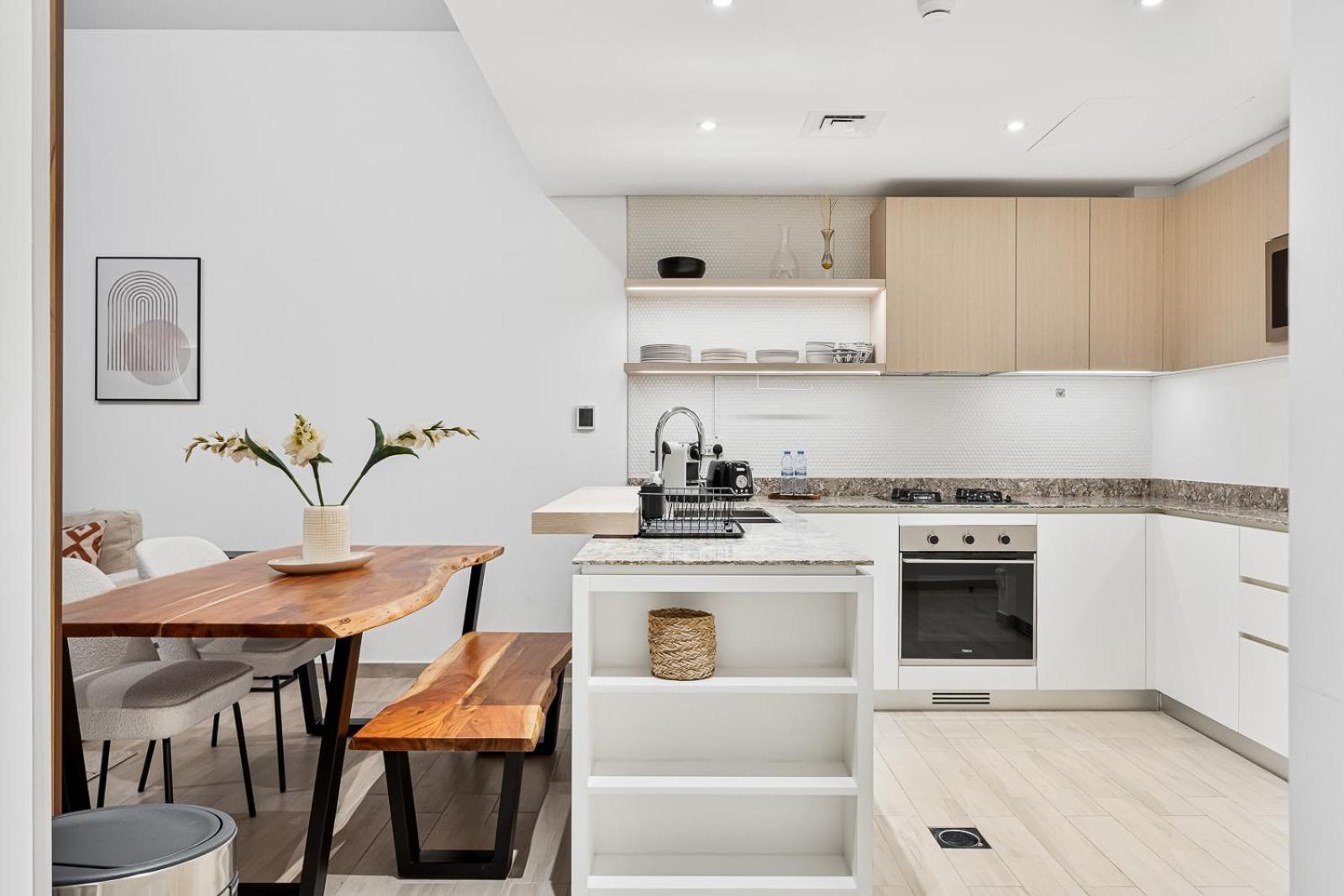 Stylish 1br With Gym, Pool & Private Parking
