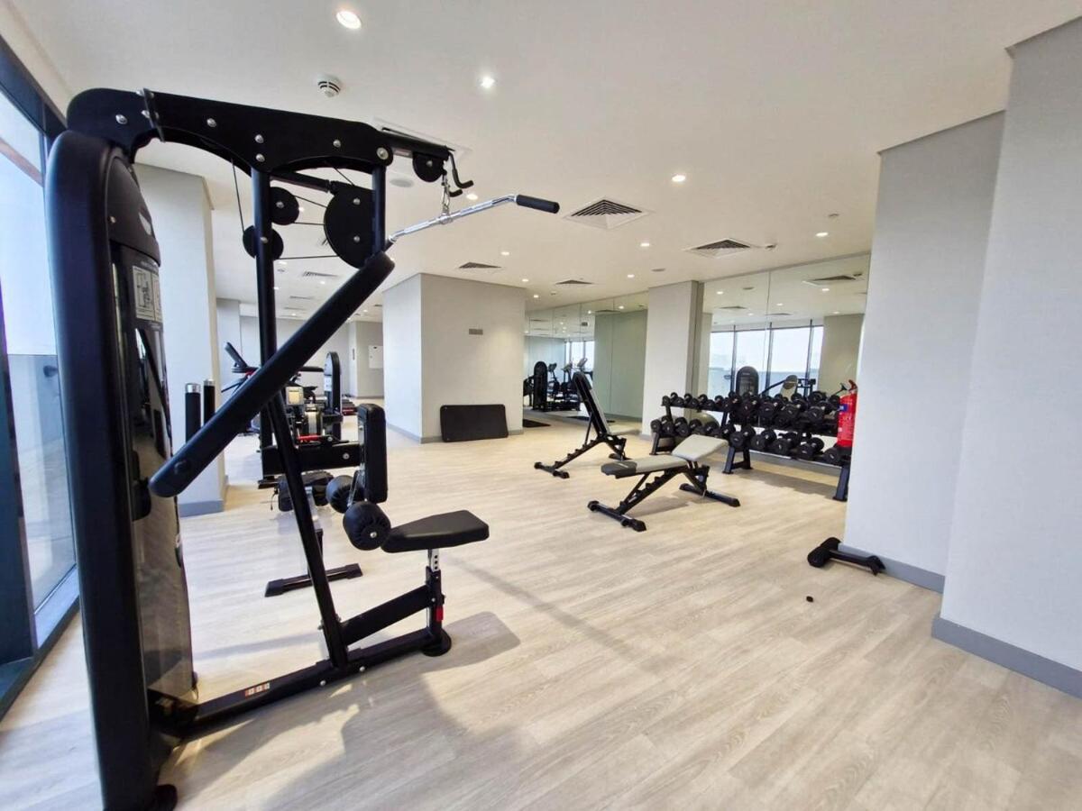 Apartment Spacious With Huge Balcony-azizi Riviera