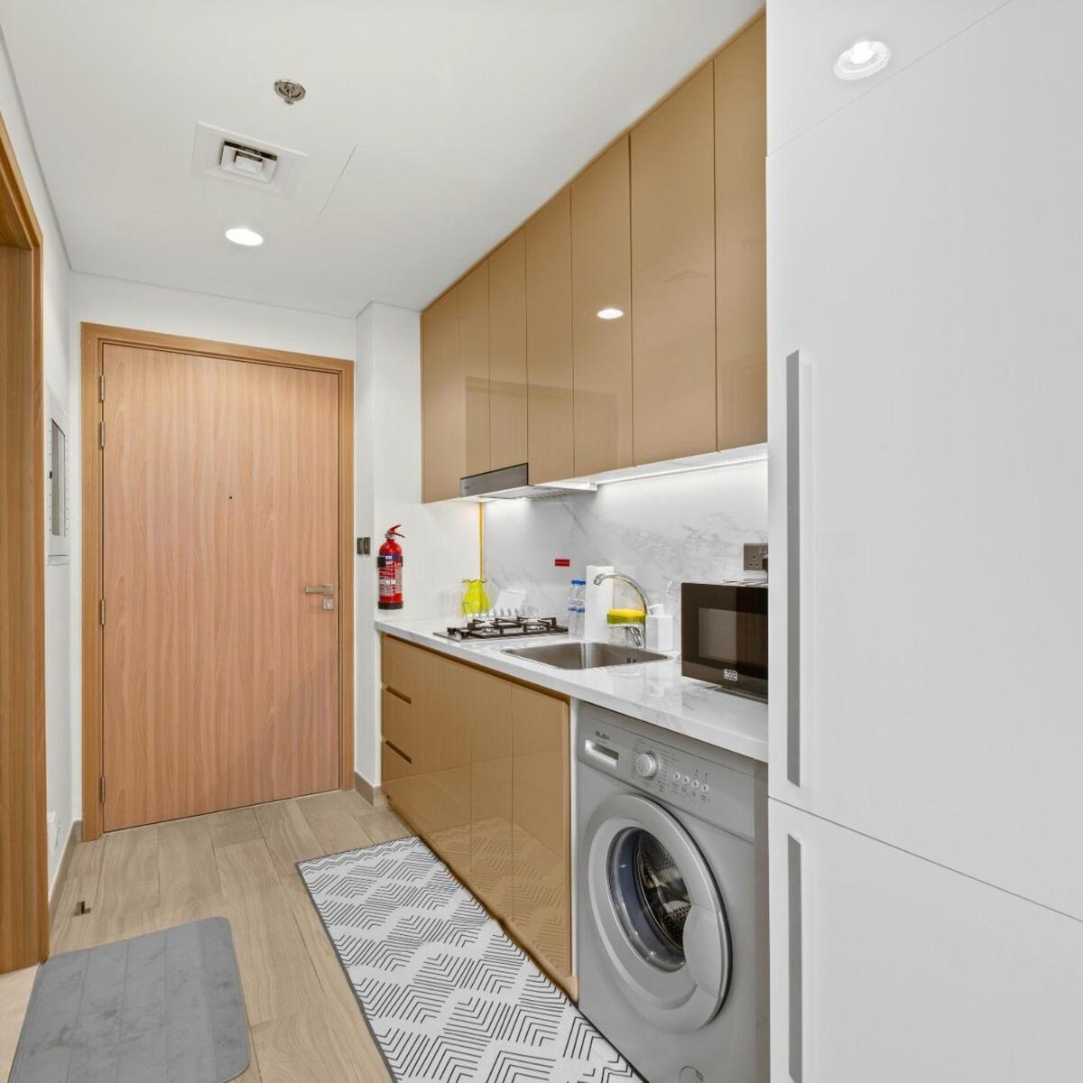 Spacious With Huge Balcony-azizi Riviera Apartment