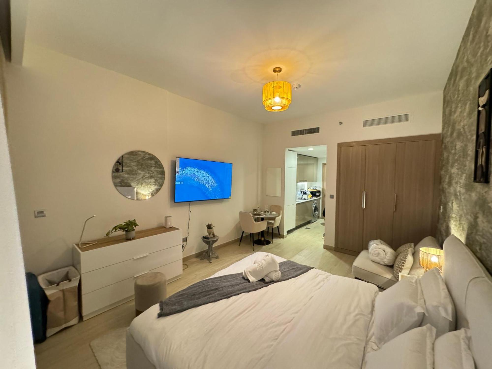 Apartment Dvr In Azizi Riviera Dubai