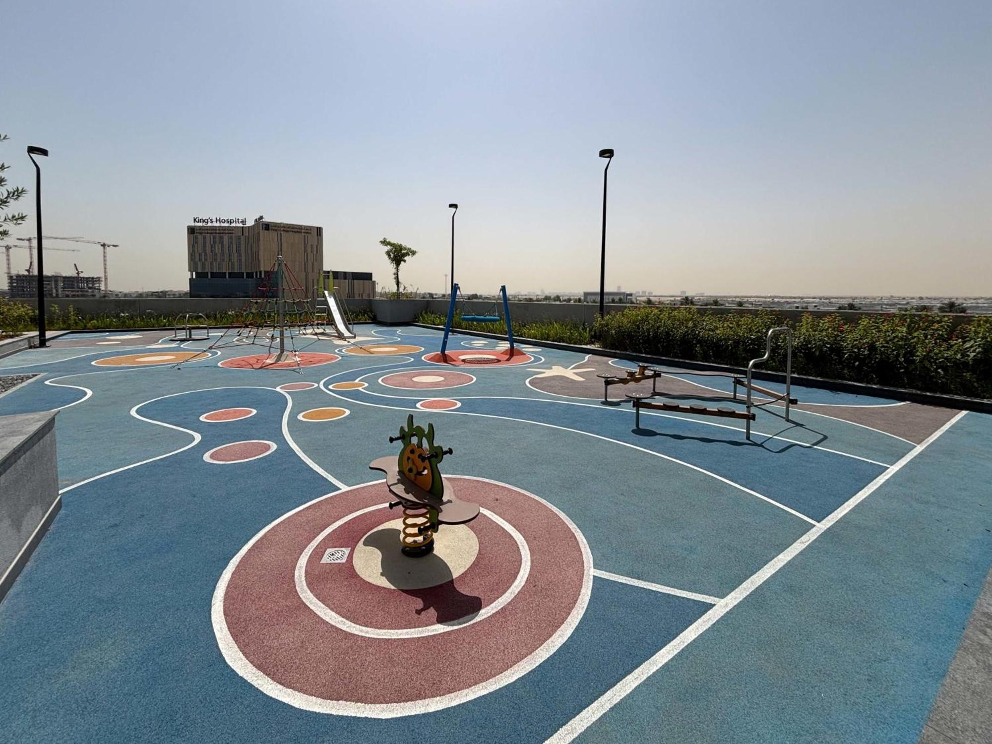 Frank Porter - Prive Apartment Dubai