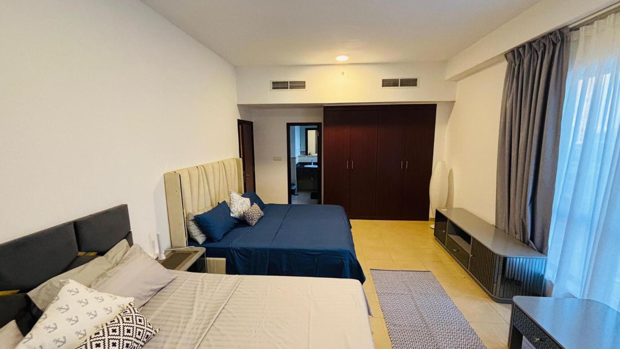 Ahlan Marina Jbr Homestay *