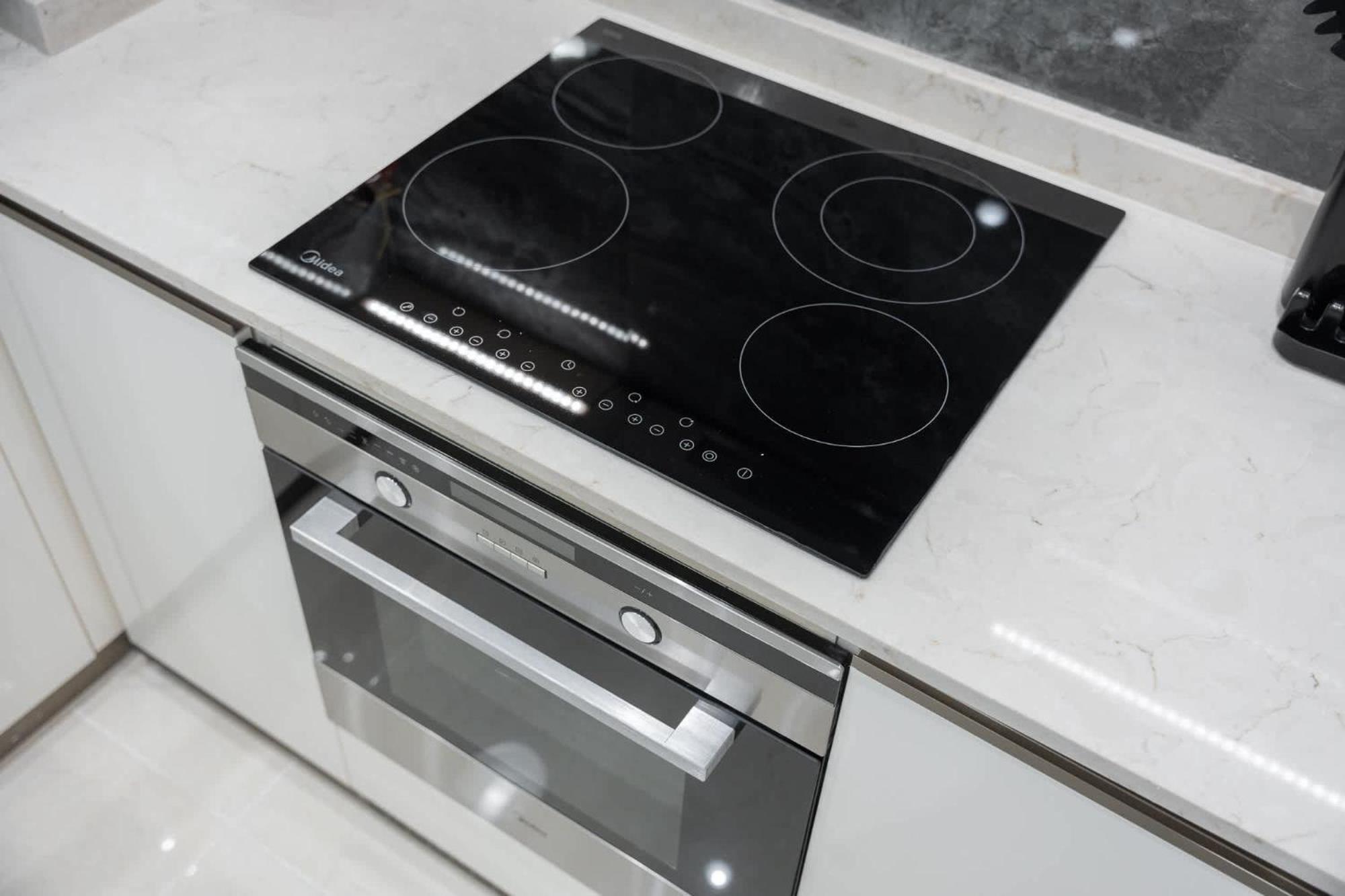 Outstanding Flat In Nobles Tower Perfect For 2 Apartment