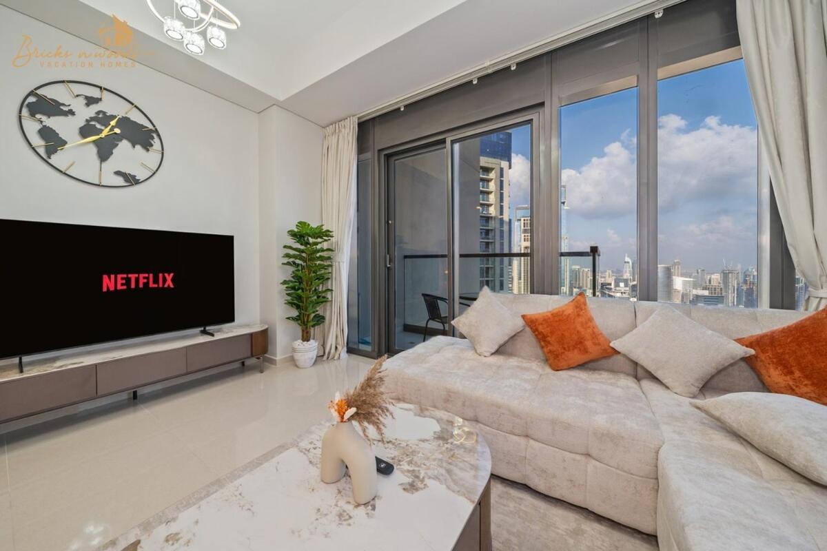 Apartment Luxury Sea View High Floor 3bhk *