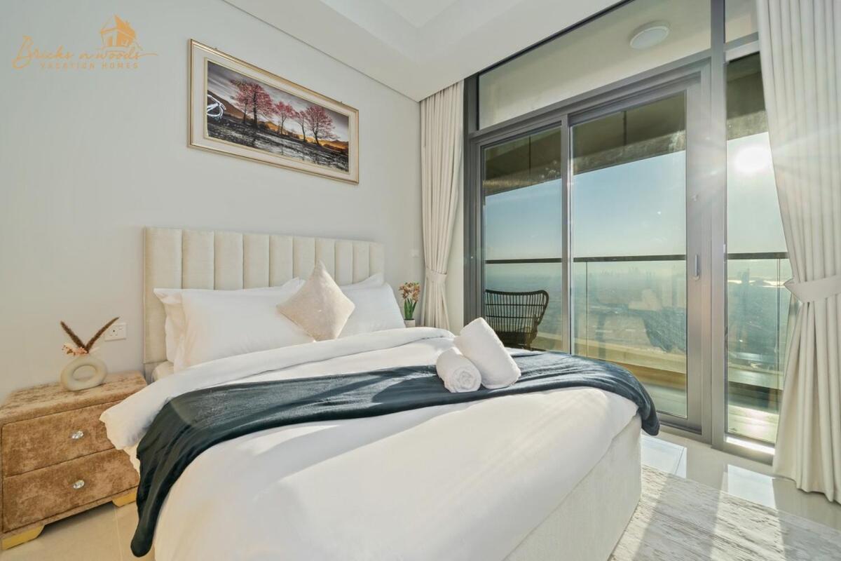 Luxury Sea View High Floor 3bhk *