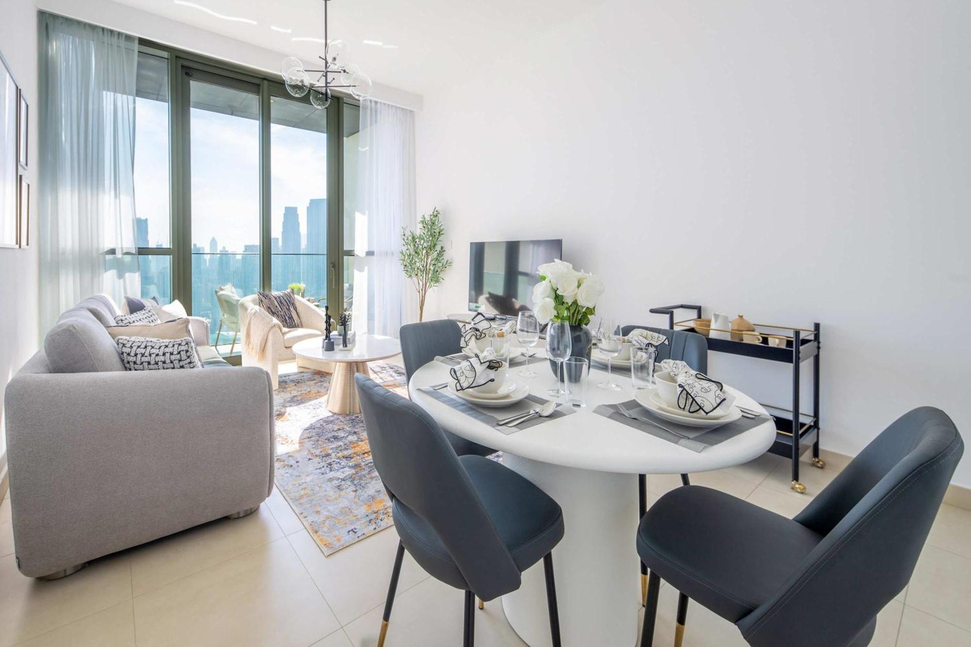 Frank Porter - Downtown Views Apartment Dubai