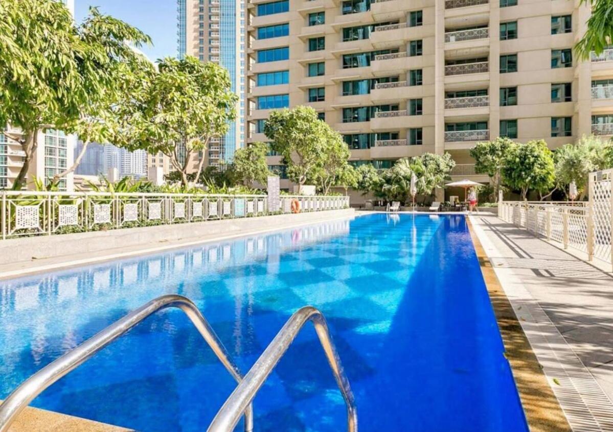 New 2br Stunning Burj & Fountain View Luxe Downtown Apartment Dubai