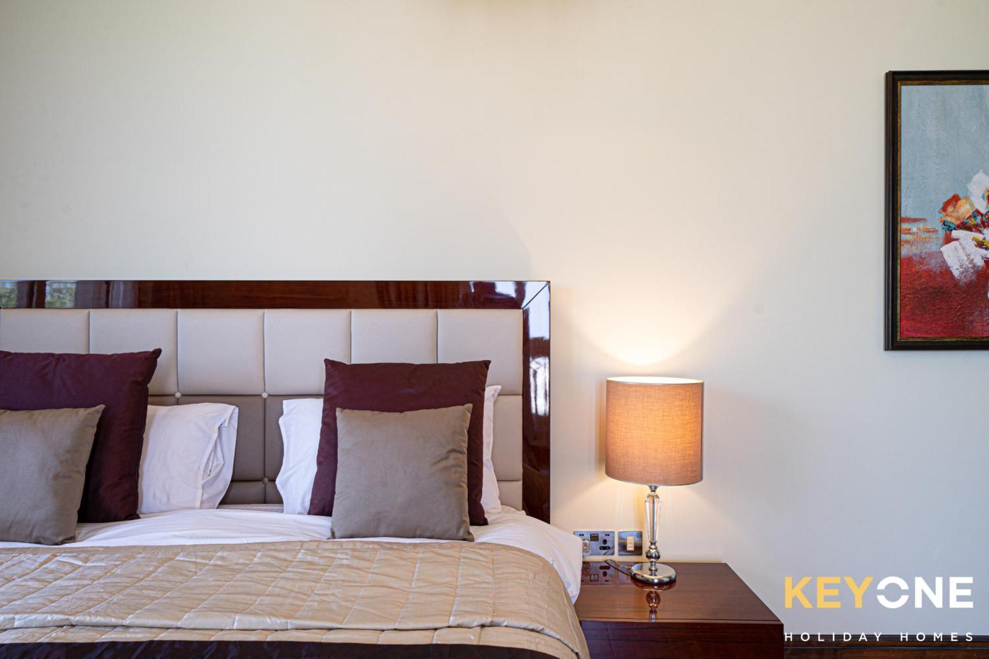 Apartment Grandeur Living 2br Maid With Access Dubai